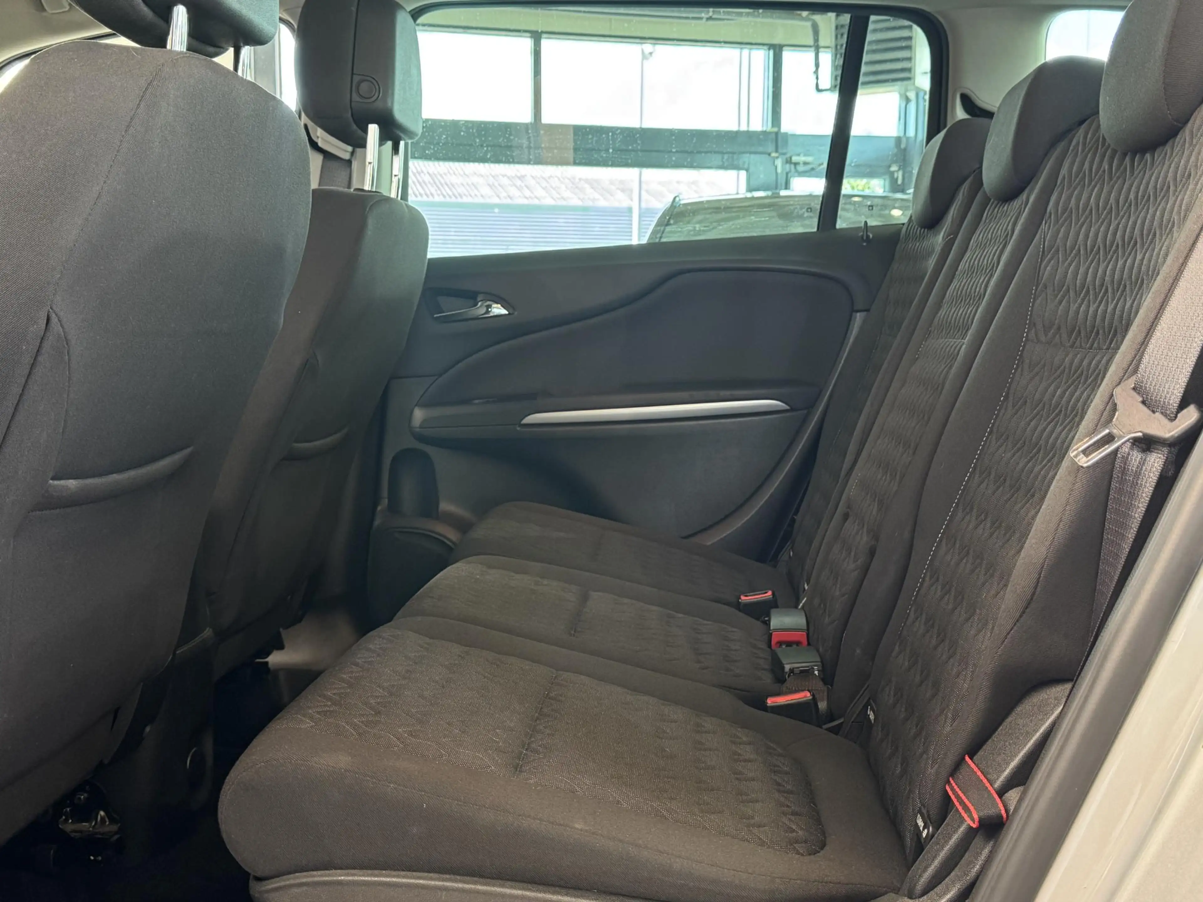 Opel Zafira Tourer 1.4 Design Edition 7p. | Clima | Cruise | Navi | P — photo 29