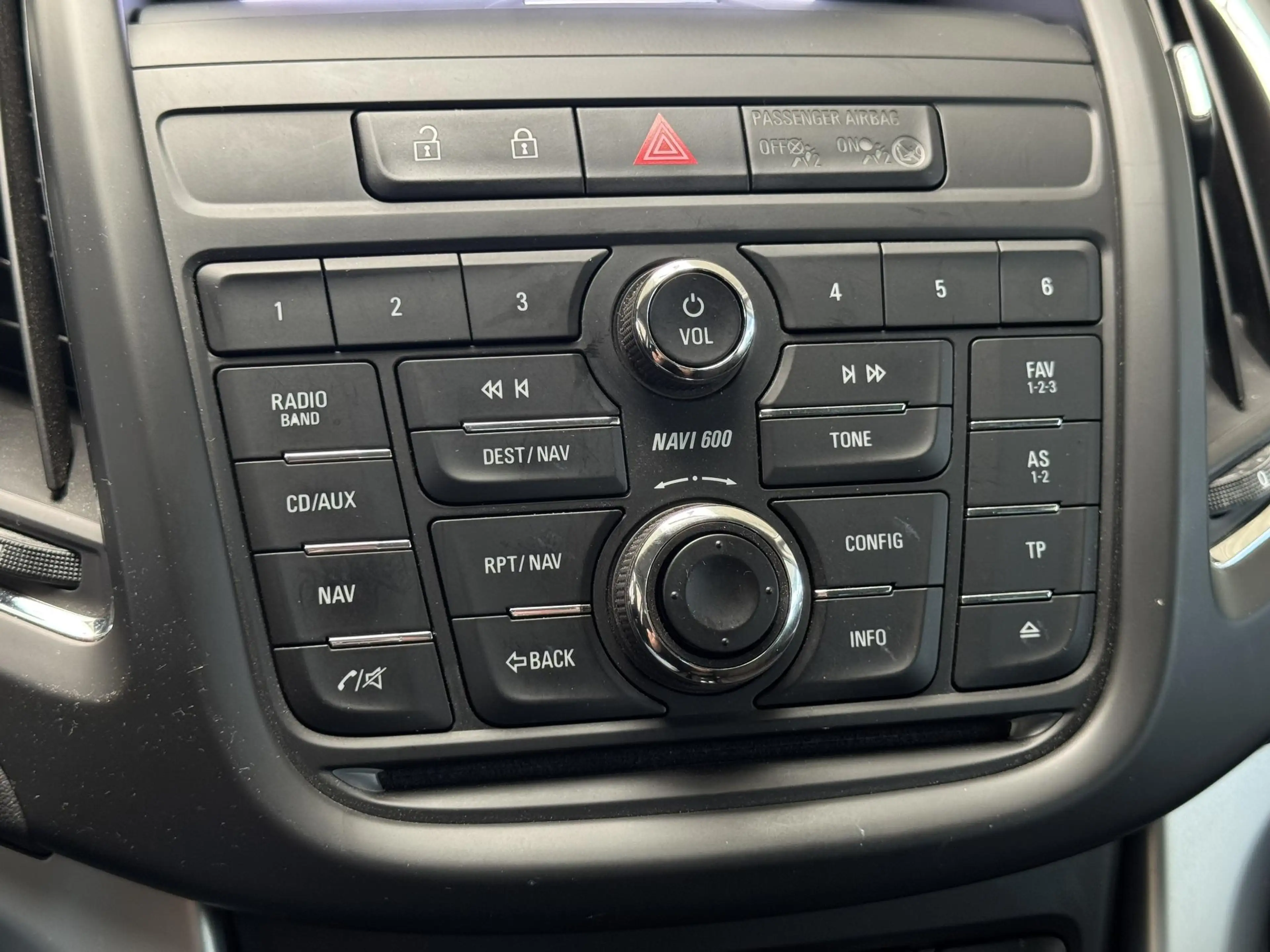 Opel Zafira Tourer 1.4 Design Edition 7p. | Clima | Cruise | Navi | P — photo 25