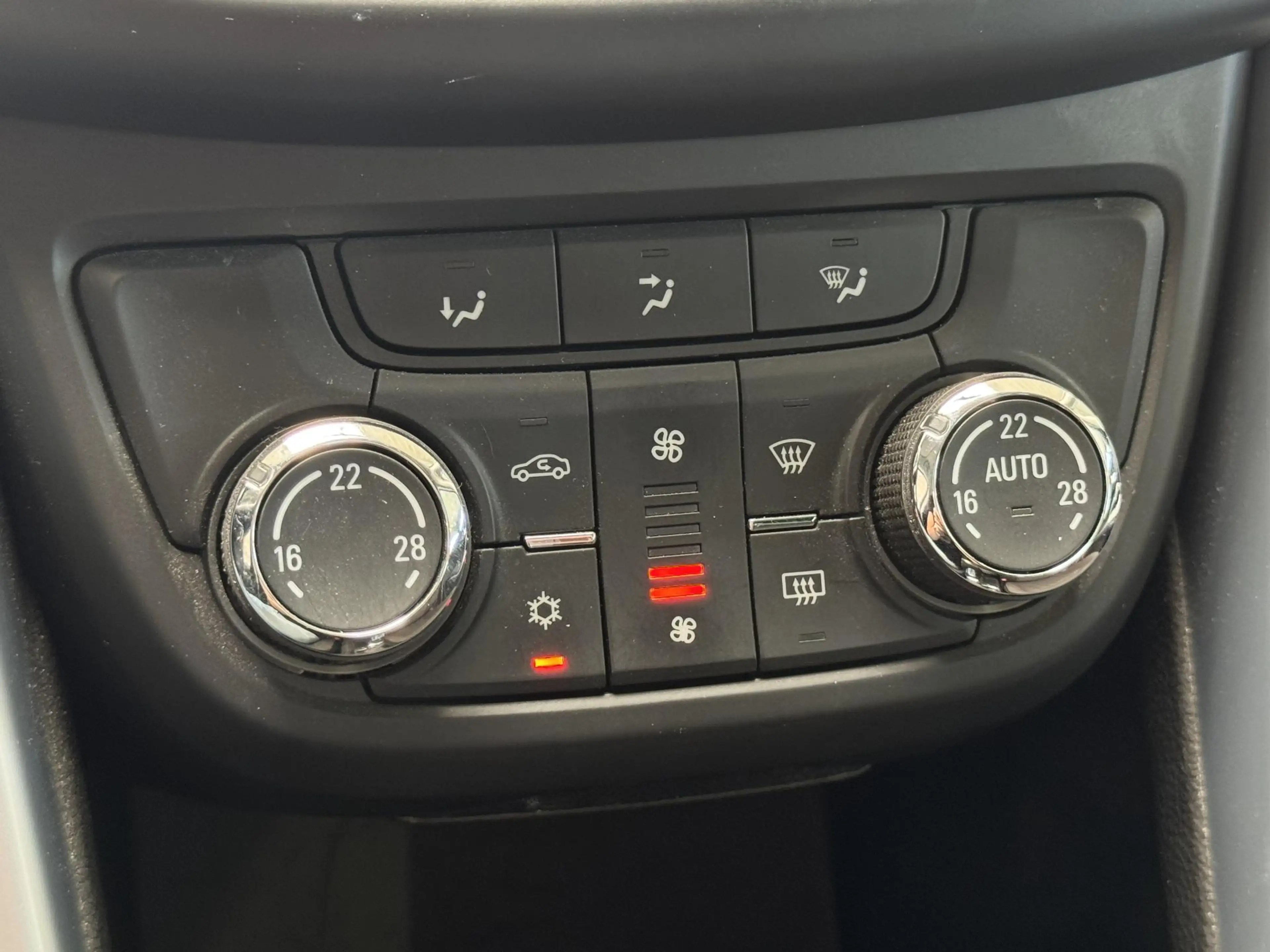Opel Zafira Tourer 1.4 Design Edition 7p. | Clima | Cruise | Navi | P — photo 26
