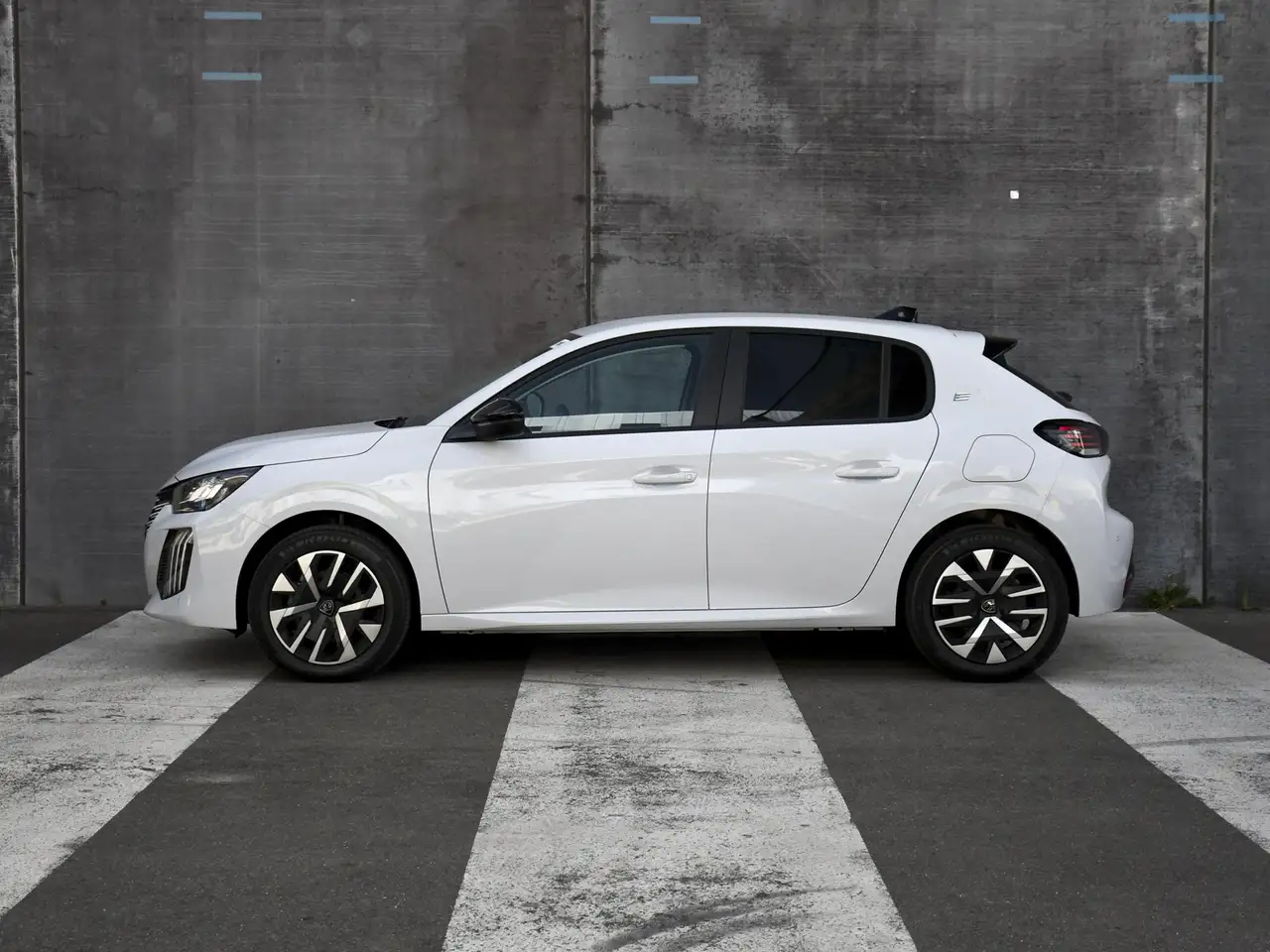 Peugeot e-208 2026