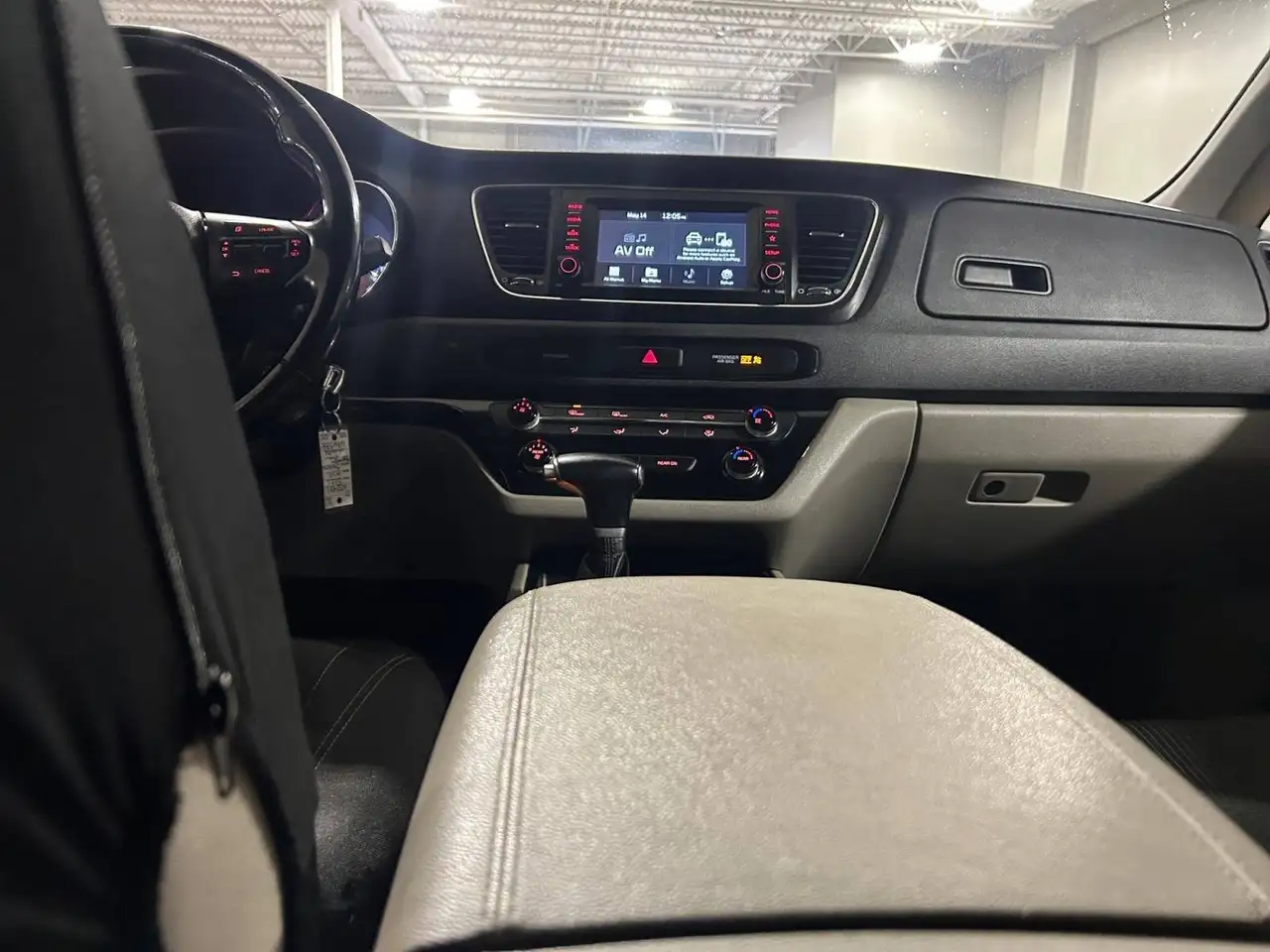Kia Sedona снимка Kia Sedona