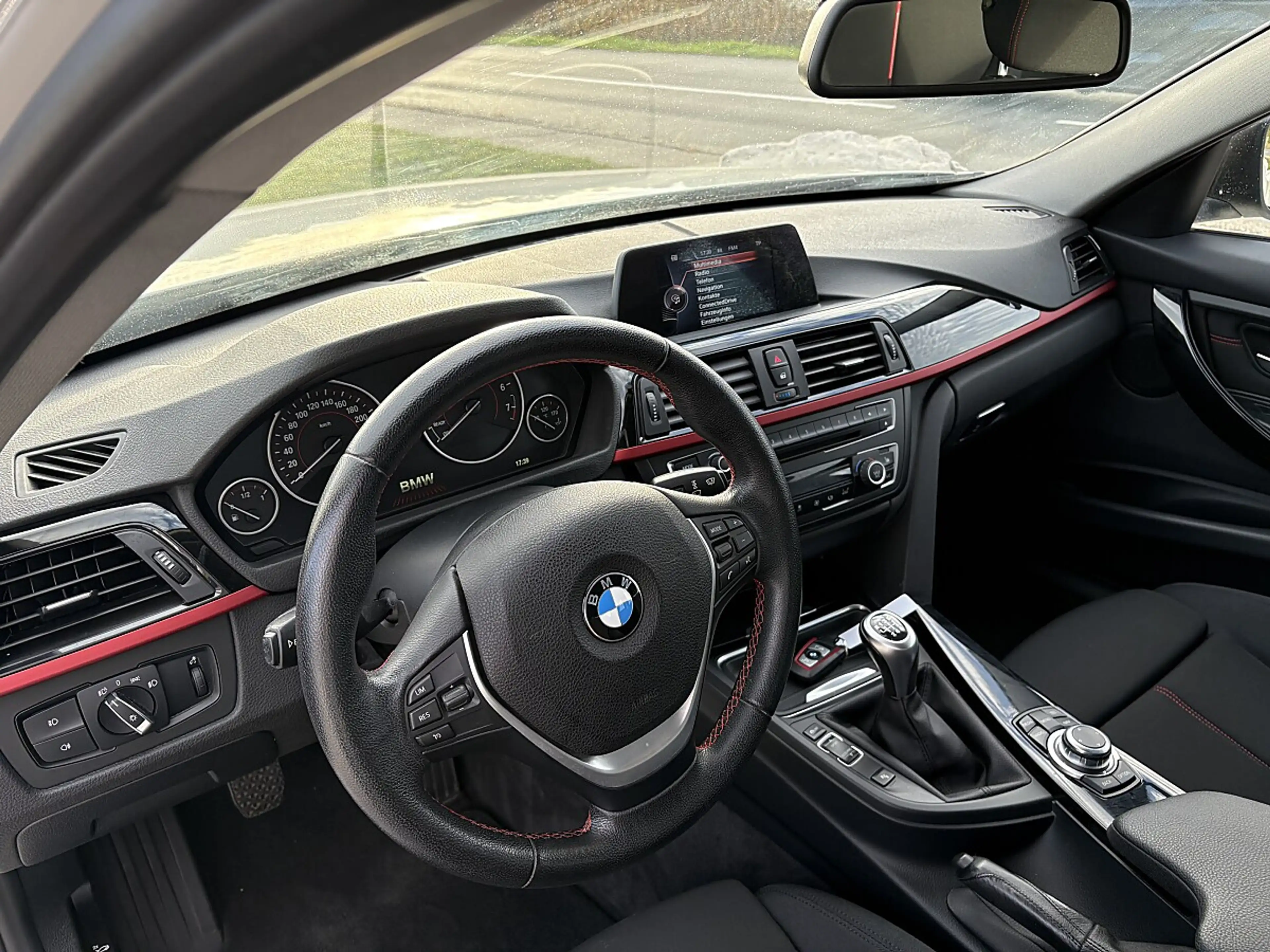 BMW 316 i Touring — photo 7