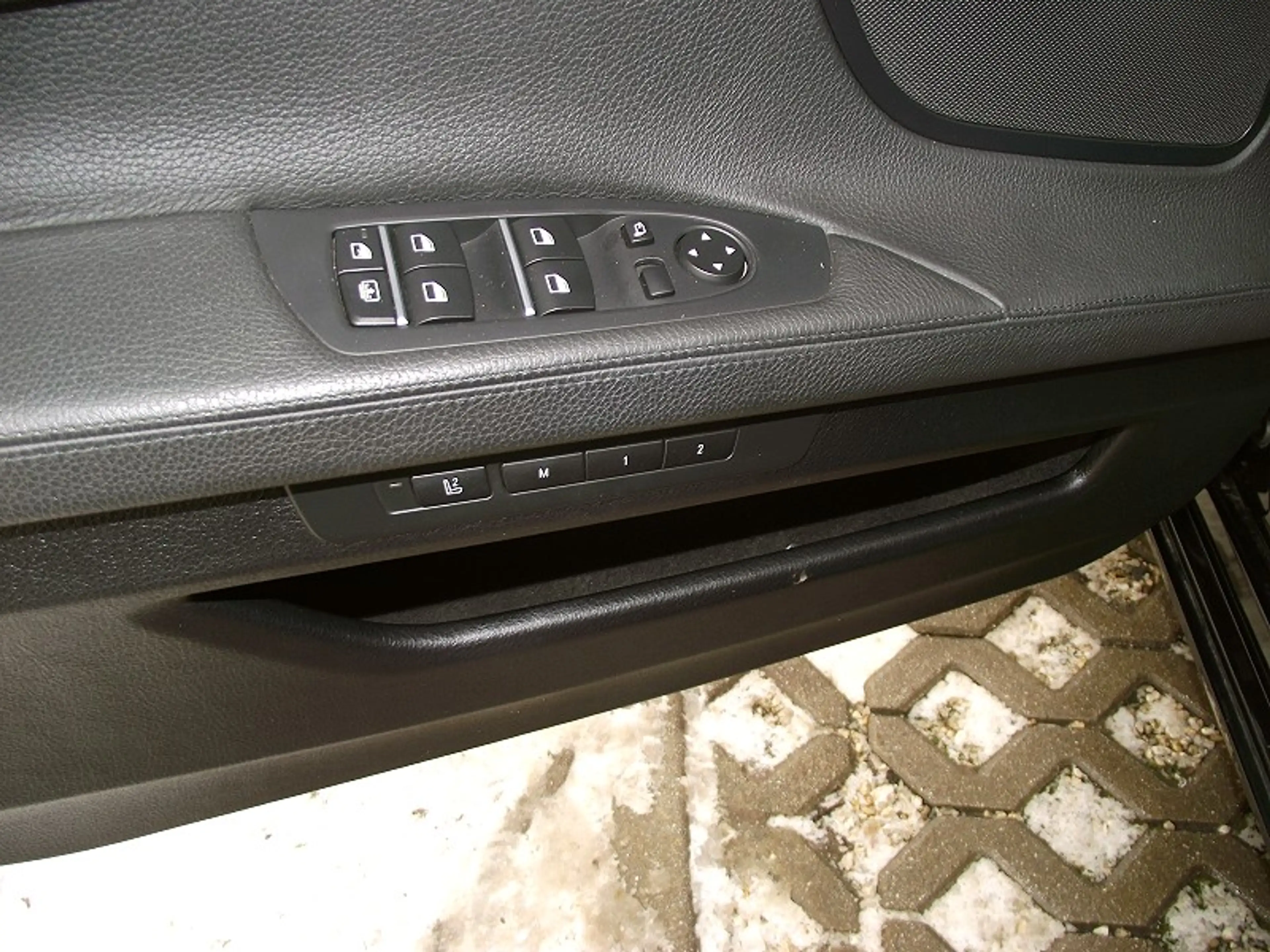 BMW 730 730d — photo 12