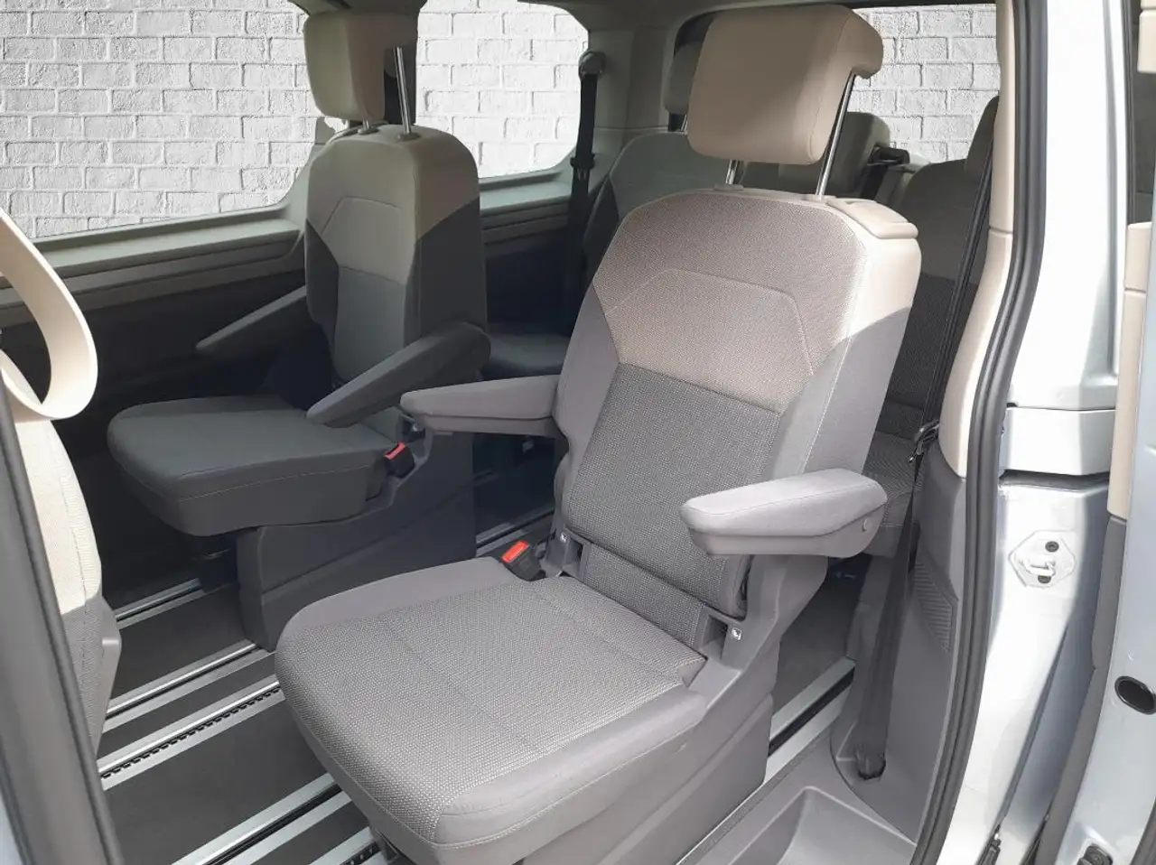 Volkswagen T7 Multivan Life T7 KÜ 2,0 TDI AHK|ACC|5J.Gar|LED|NAVI 11