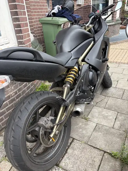 Kawasaki ER-6f - foto 3