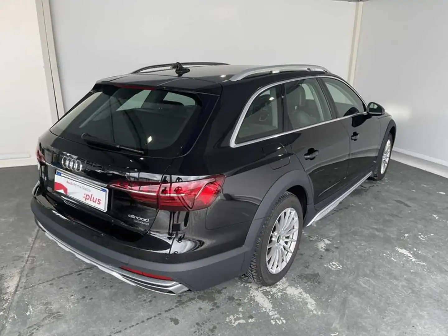 Audi A4 allroad 2ª serie 40 TDI 204 CV S tronic Business Evolution Nero - 2