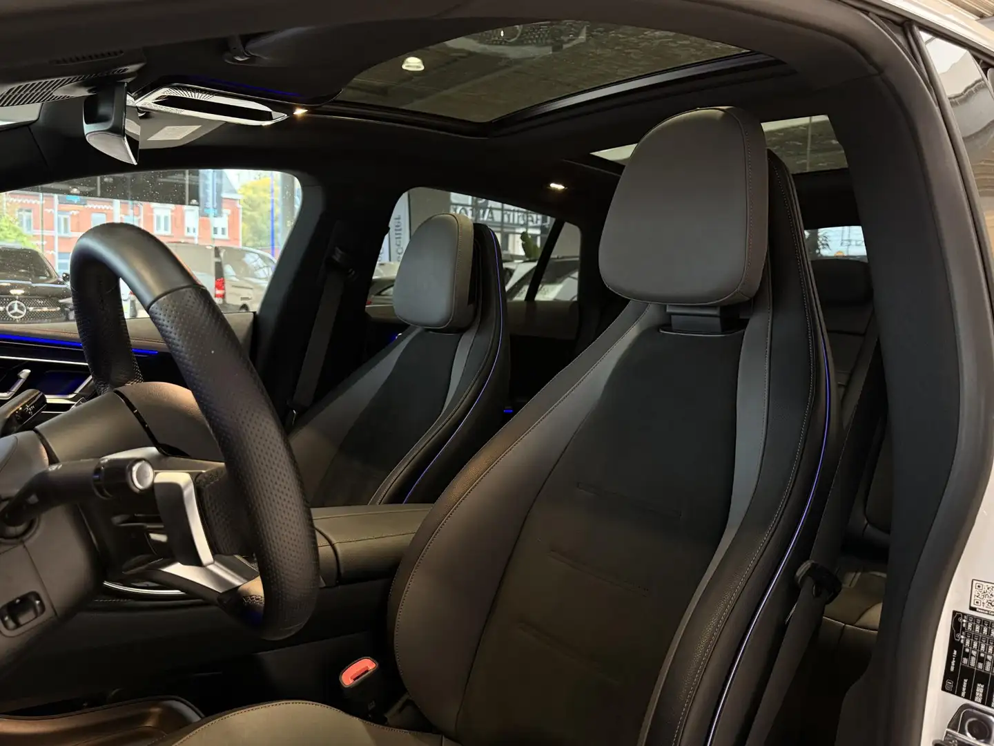 Mercedes-Benz EQE 300 Berline AMG Line | Panoramisch Dak | Memory Pakket Alb - 2