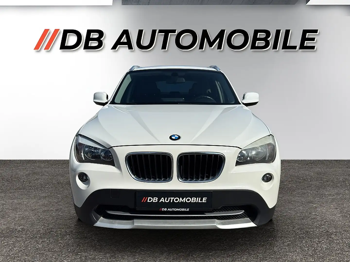 BMW X1 xDrive20d, Aut. Rückfahrkamera, Panoramadach Weiß - 2