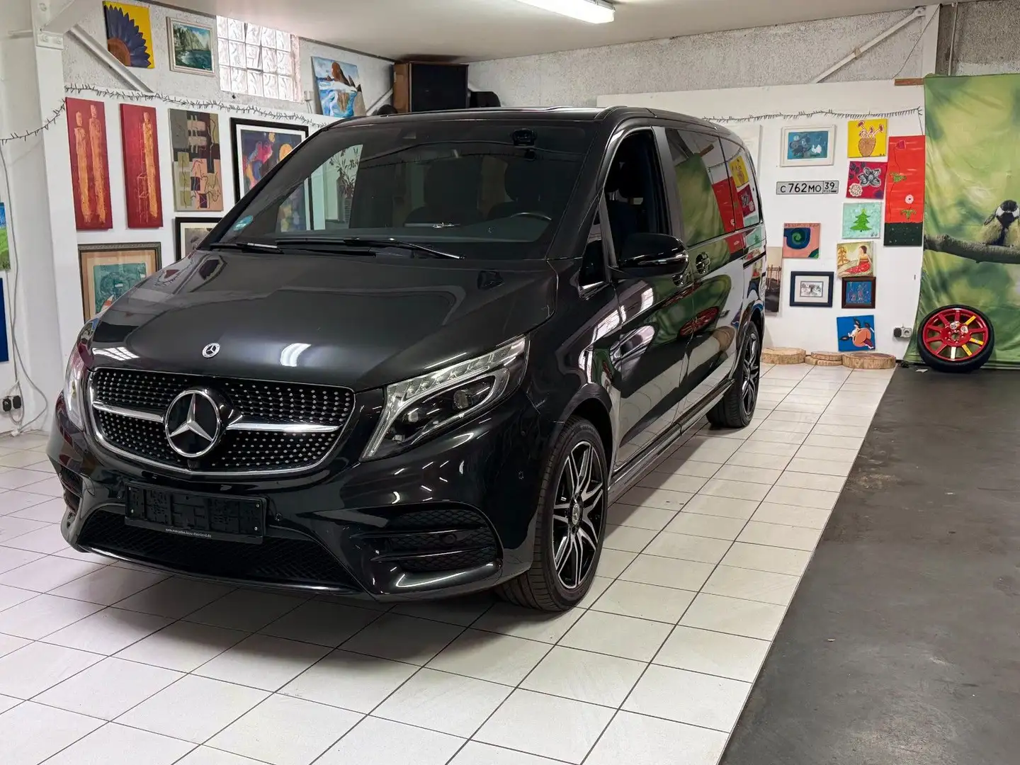 Mercedes-Benz V 220 d Edition 2020 Kompakt AMG Line Grau - 1