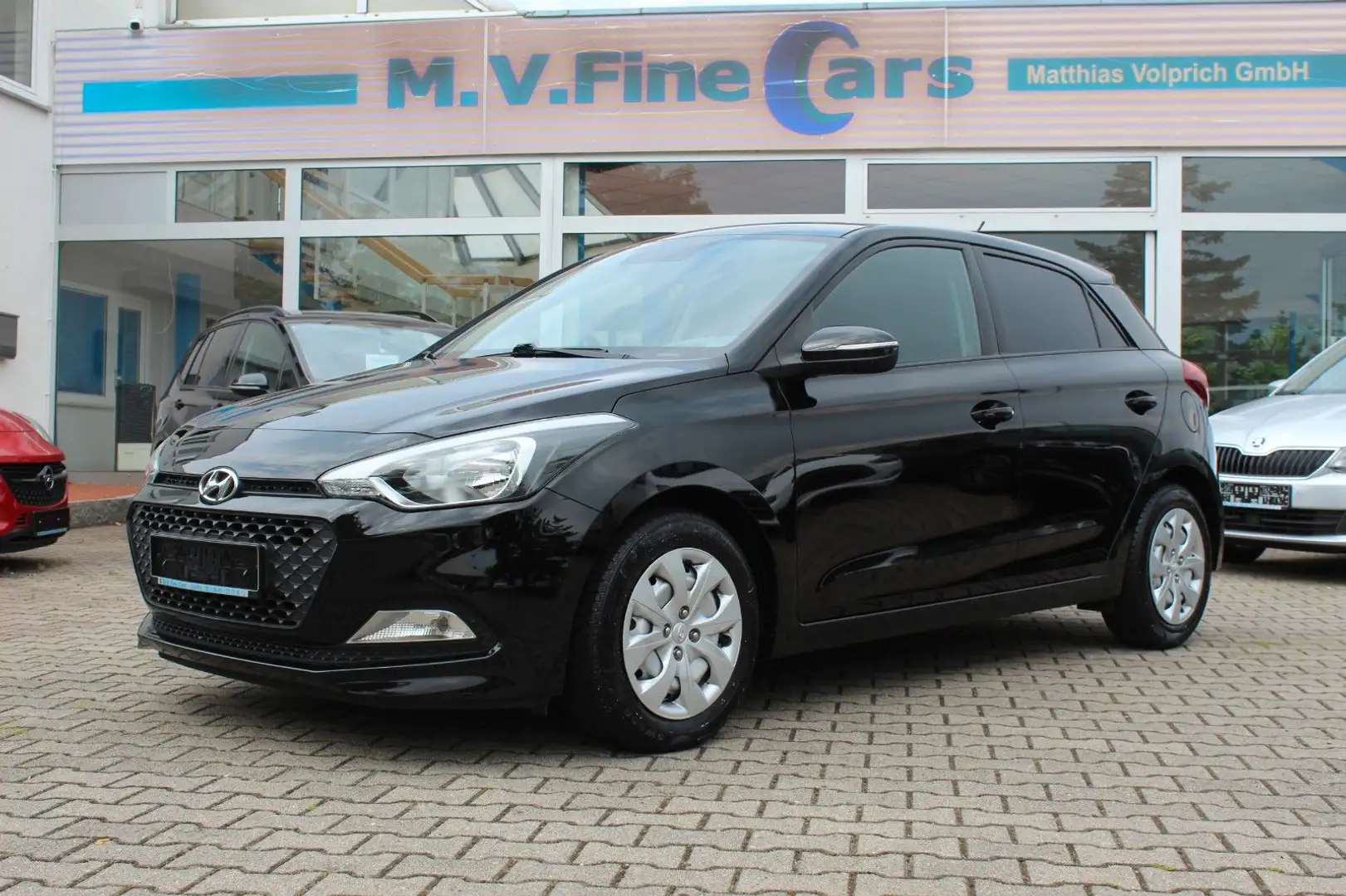 Hyundai i20 Go Negro - 1