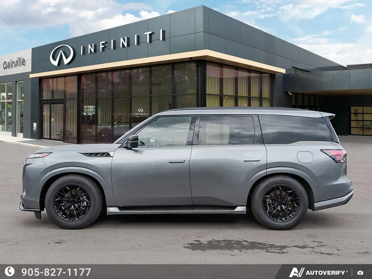 Infiniti QX80 снимка Infiniti QX80