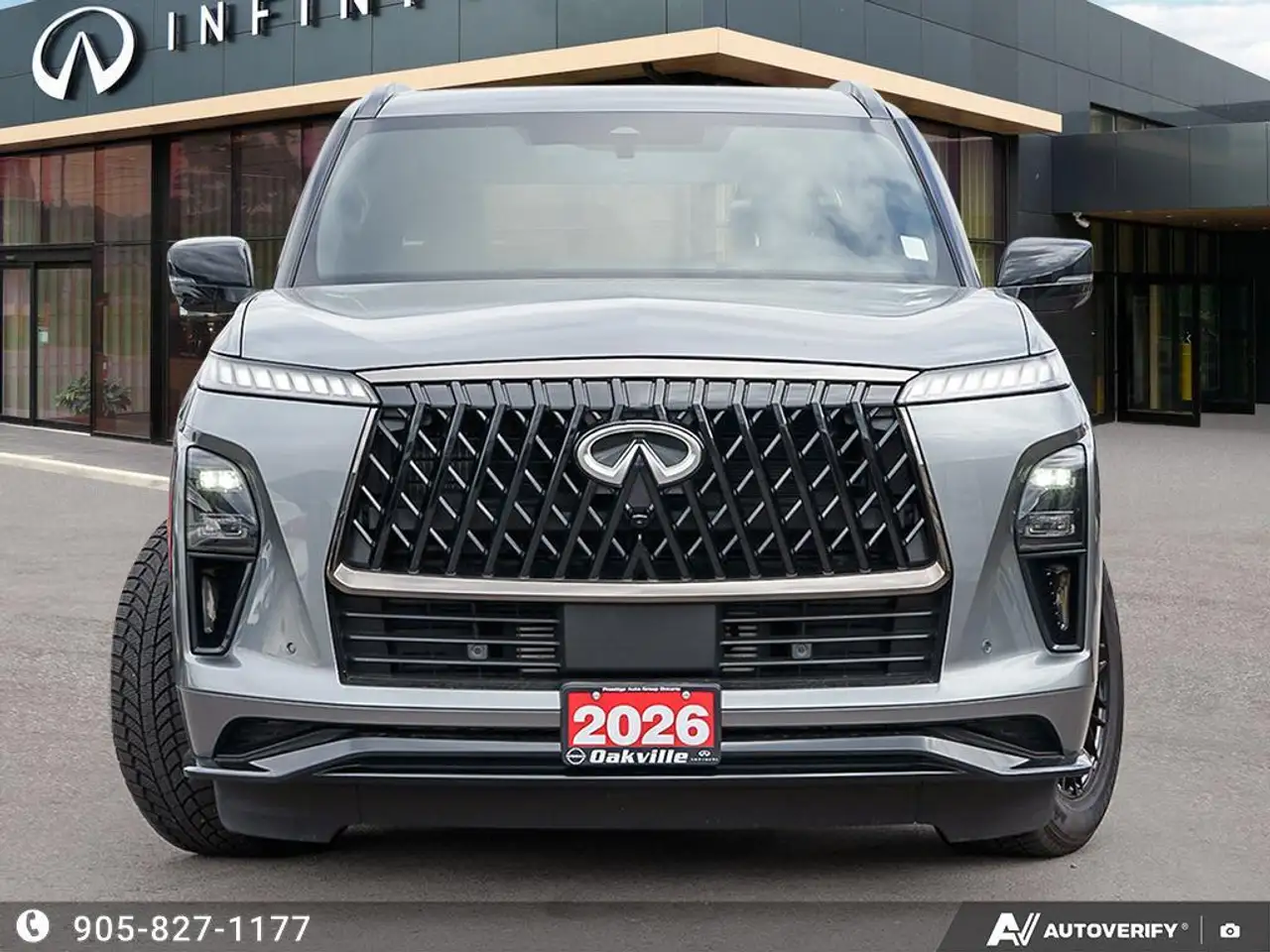 Infiniti QX80 снимка Infiniti QX80
