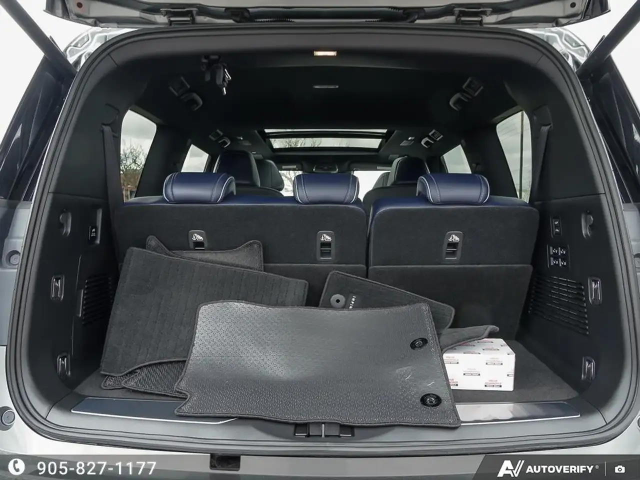 Infiniti QX80 снимка Infiniti QX80