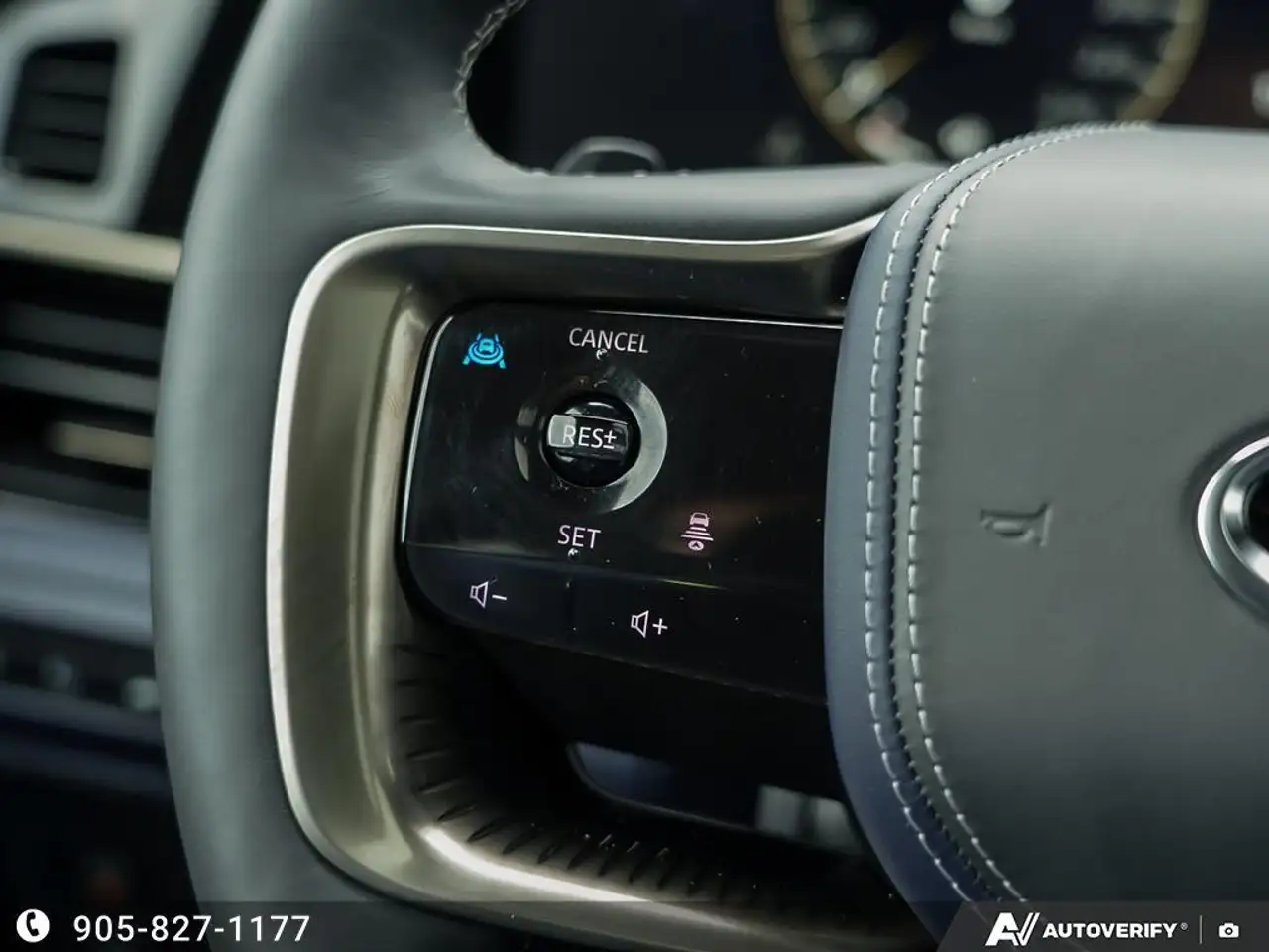 Infiniti QX80 снимка Infiniti QX80