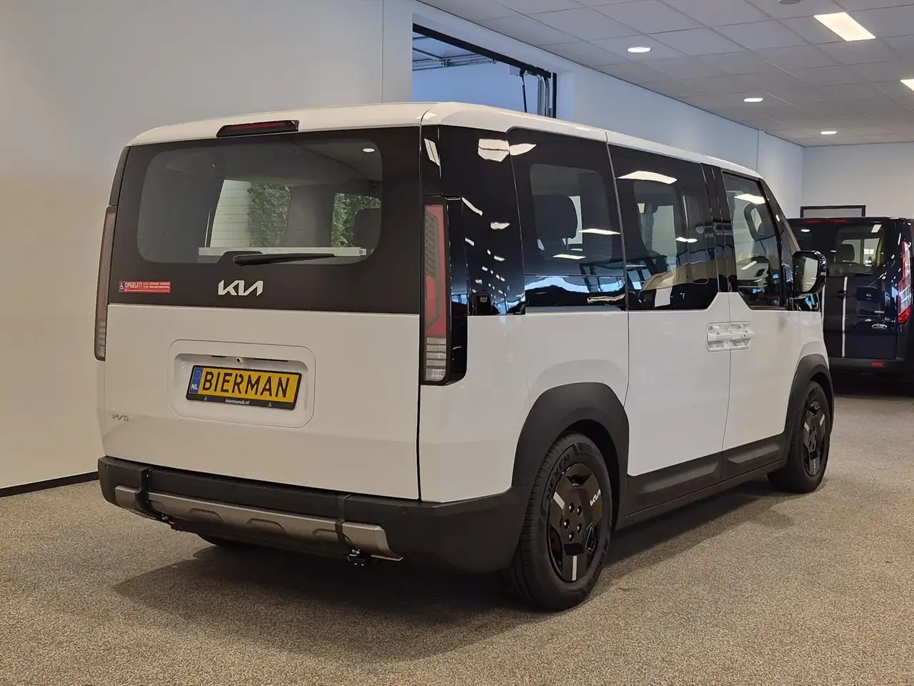 Kia PV5 Passenger 2026 — фото 13