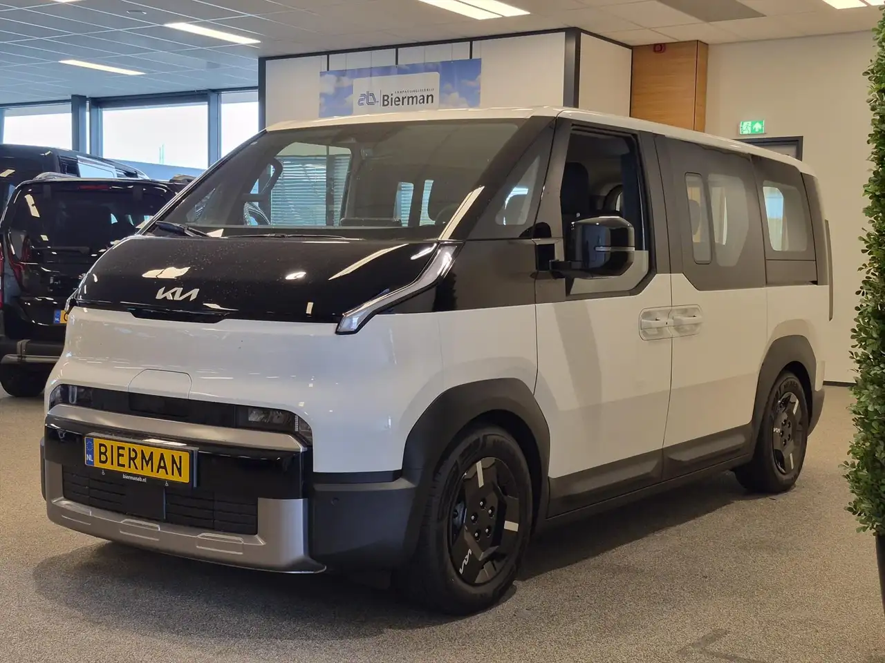 Kia PV5 Passenger 2026 — фото 15
