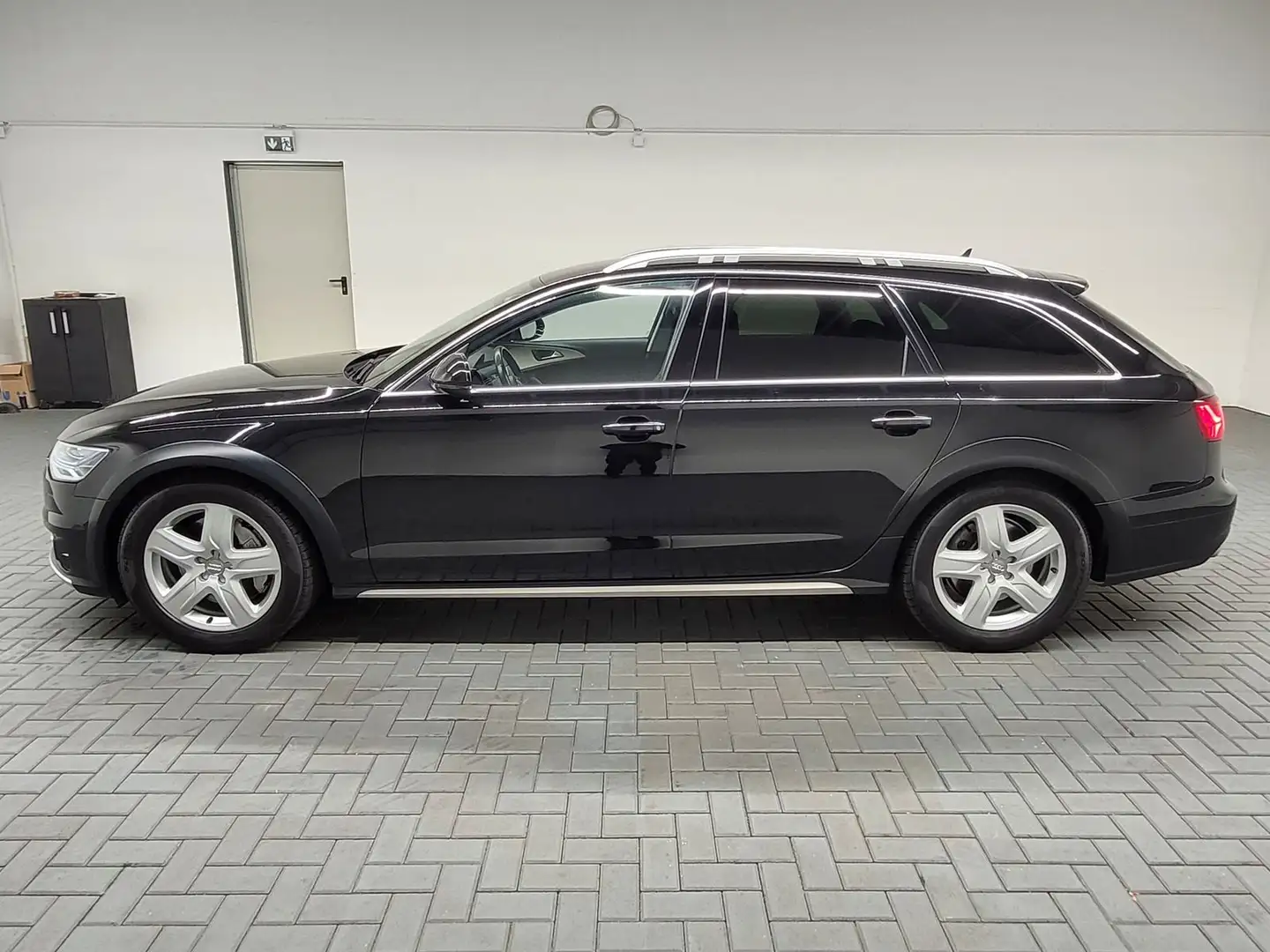 Audi A6 allroad V6 quattro Matrix/AHK/ACC/Kamera/Lede Schwarz - 2