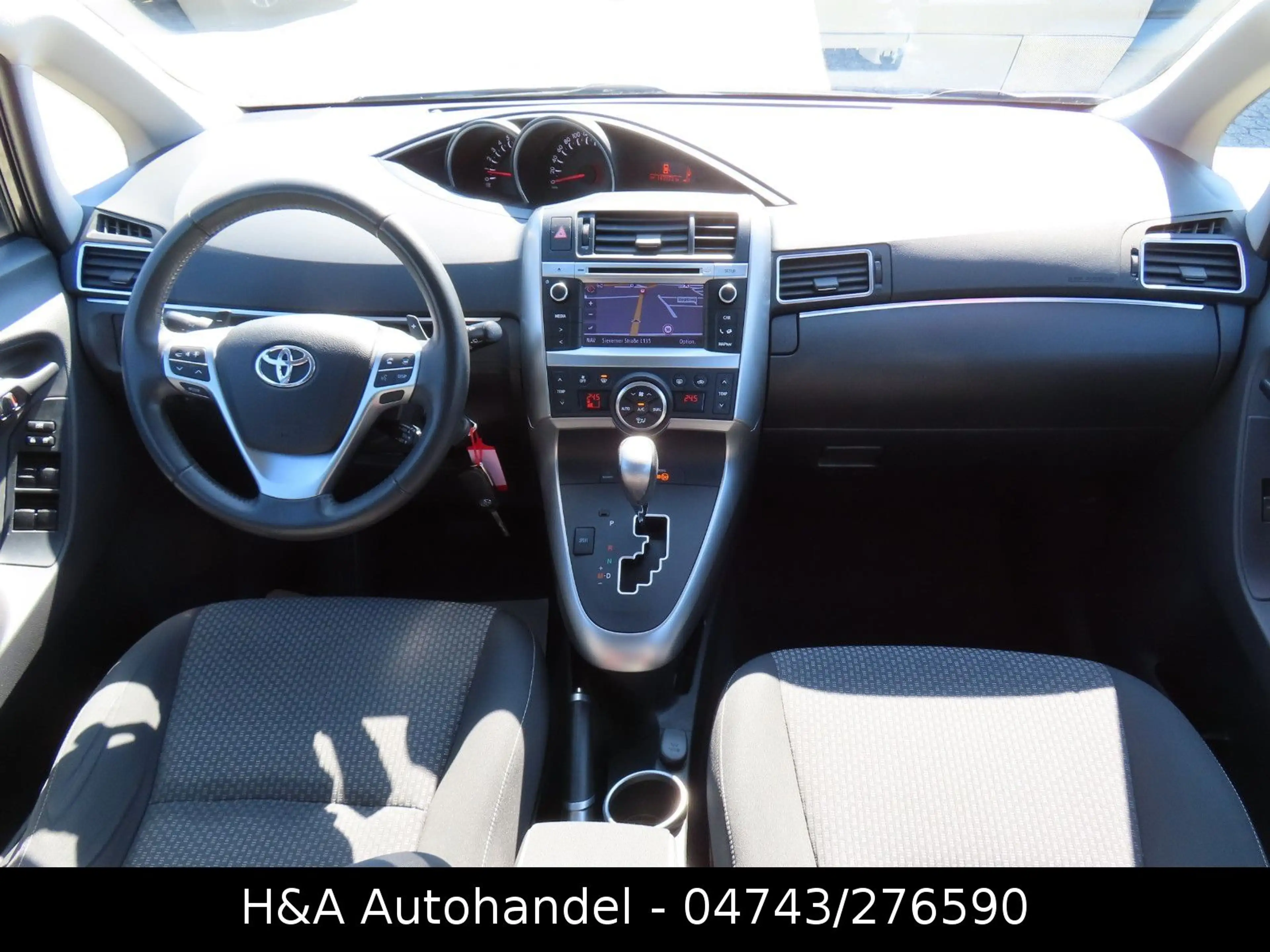 Toyota Verso Life — photo 14