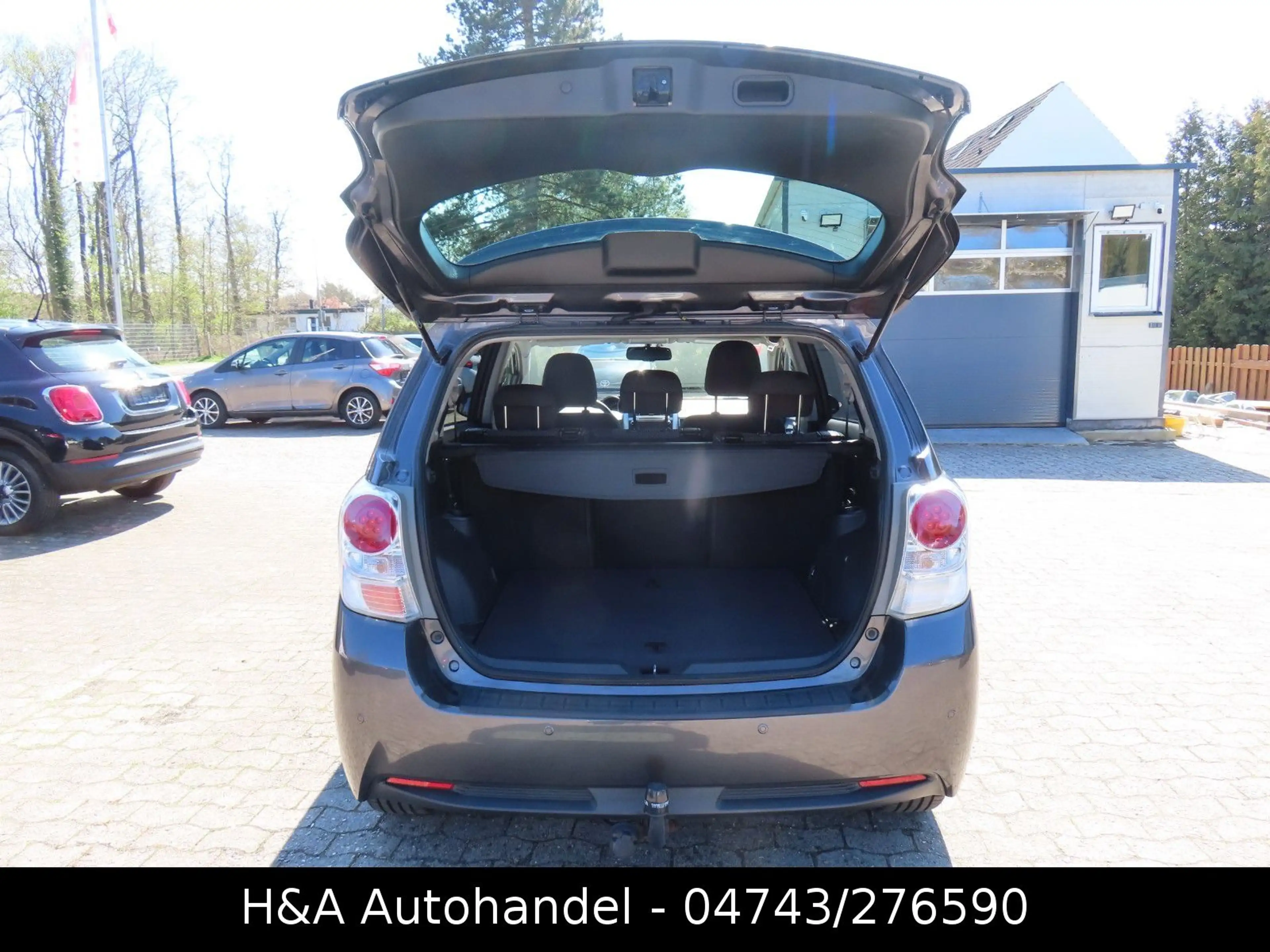 Toyota Verso Life — photo 8