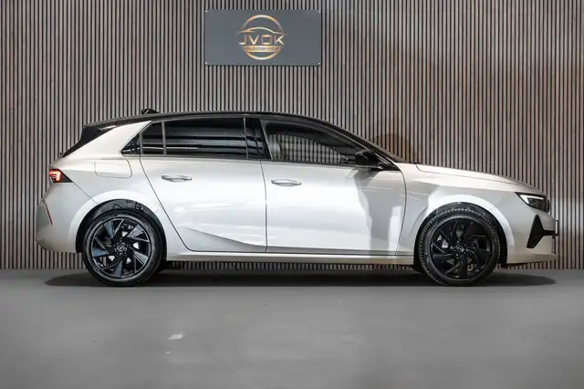 Opel Astra view 6