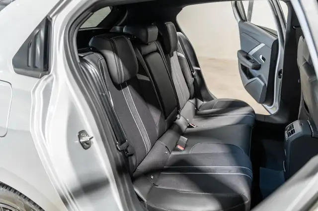 Opel Astra view 21