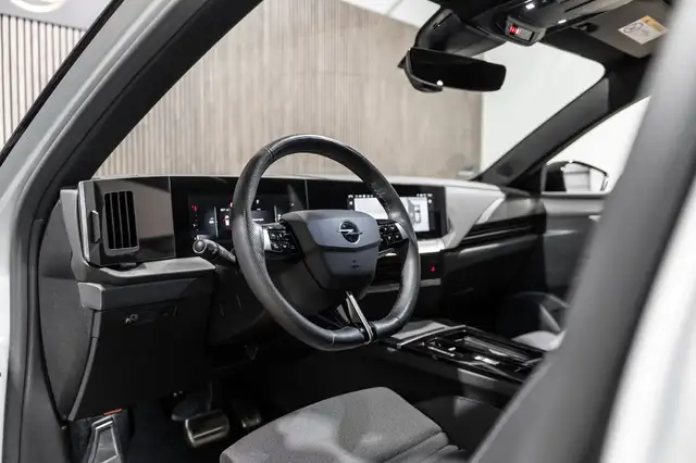 Opel Astra view 15