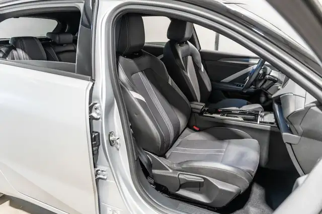 Opel Astra view 16