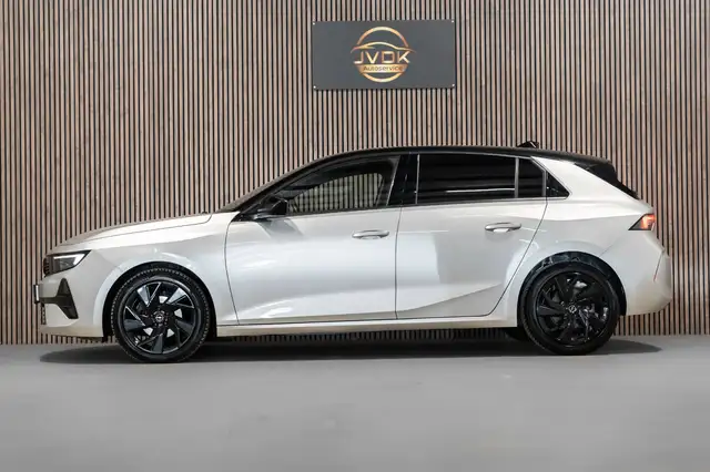 Opel Astra view 7