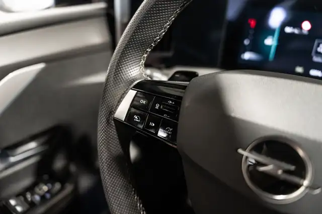 Opel Astra view 25