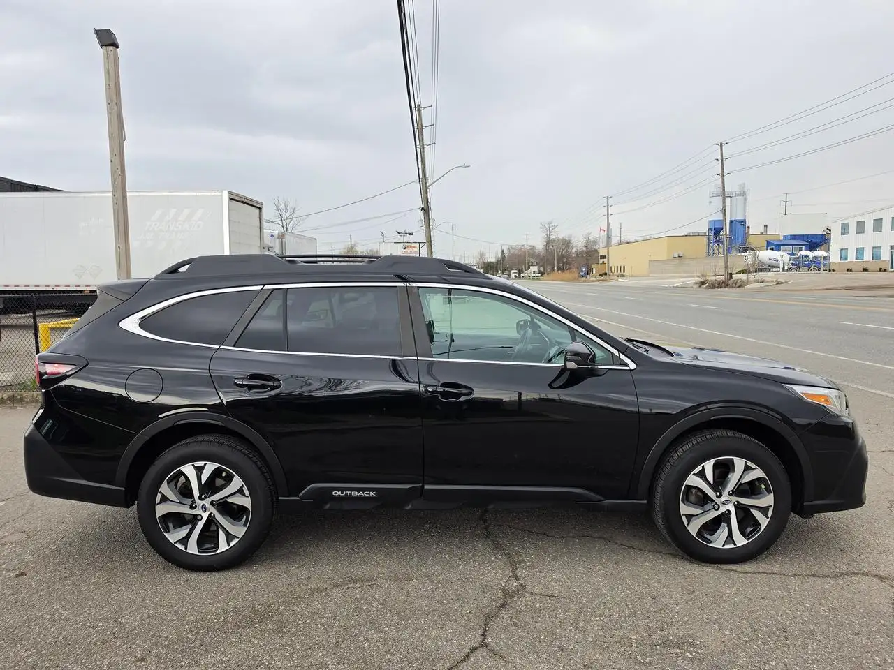 Subaru OUTBACK photo Subaru OUTBACK