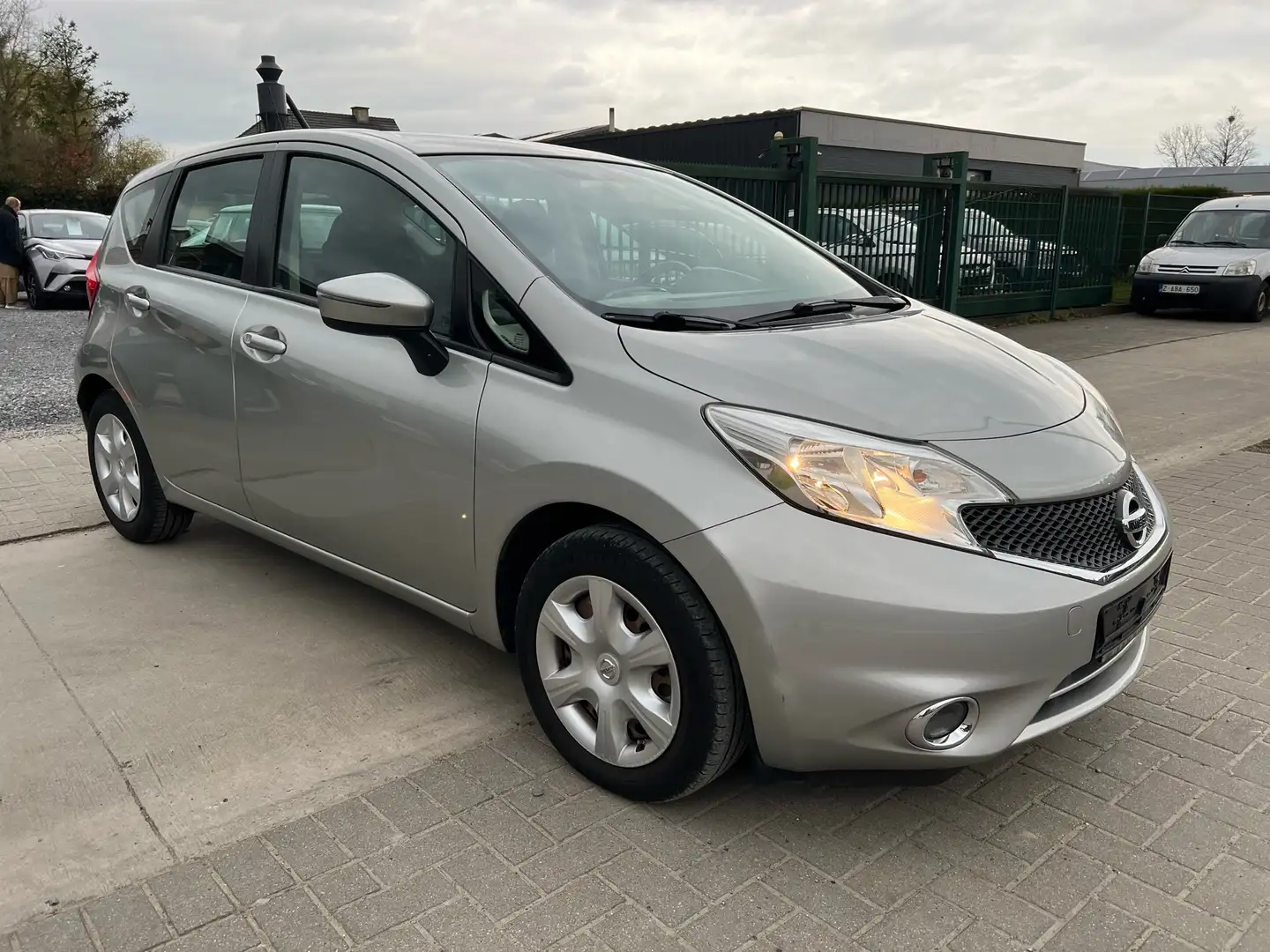 Nissan Note 1.5 dci DPF I-Way+ Gris - 1