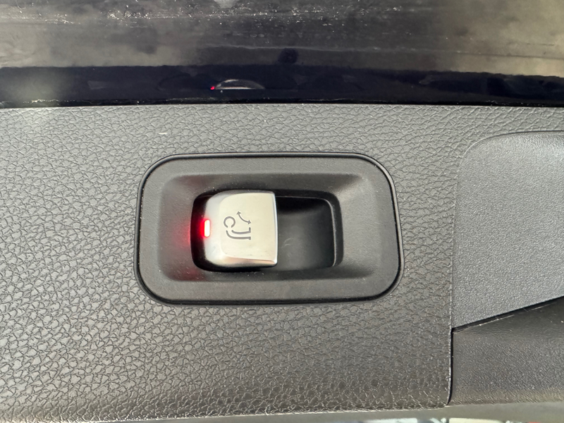 Mercedes-Benz E 220 E 220 d  T AHK Standheizung Burm Memory Wide Night — photo 7