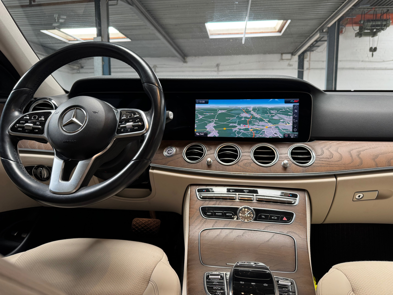 Mercedes-Benz E 220 E 220 d  T AHK Standheizung Burm Memory Wide Night — photo 12