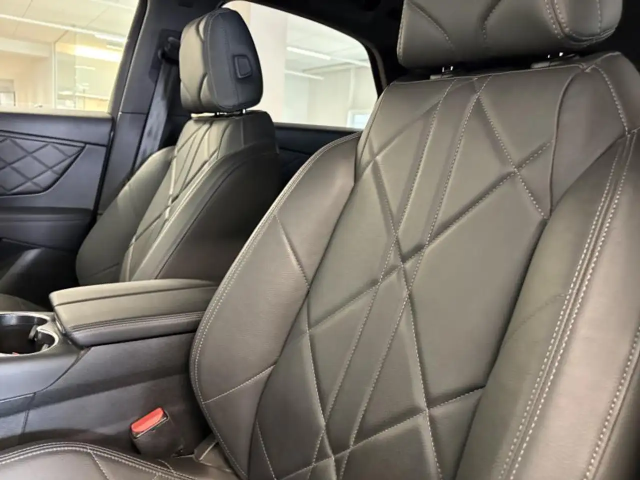 DS Automobiles DS 7 Crossback 2022 — фото 11