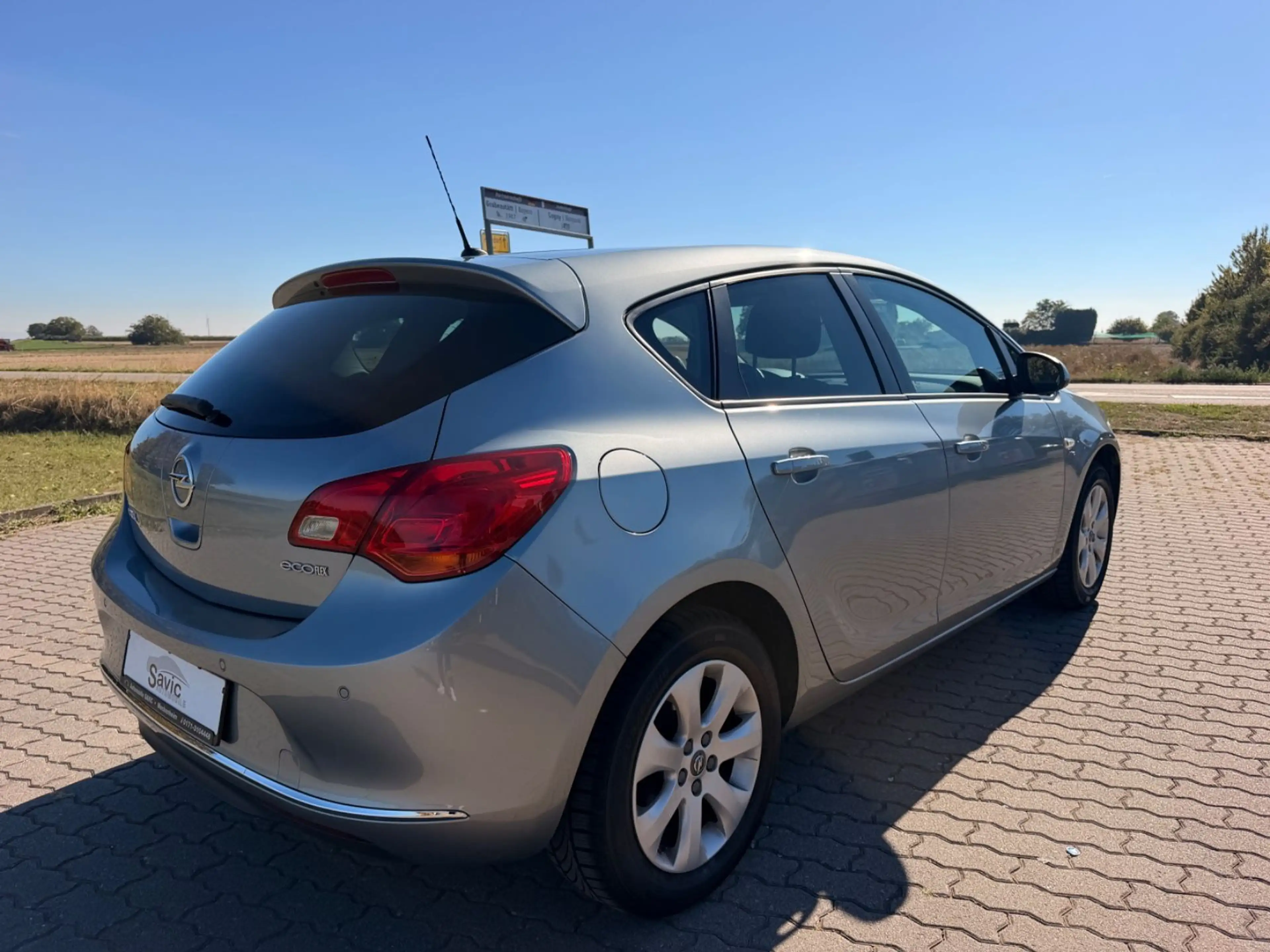 Opel Astra J 1.4 16V Active — photo 5