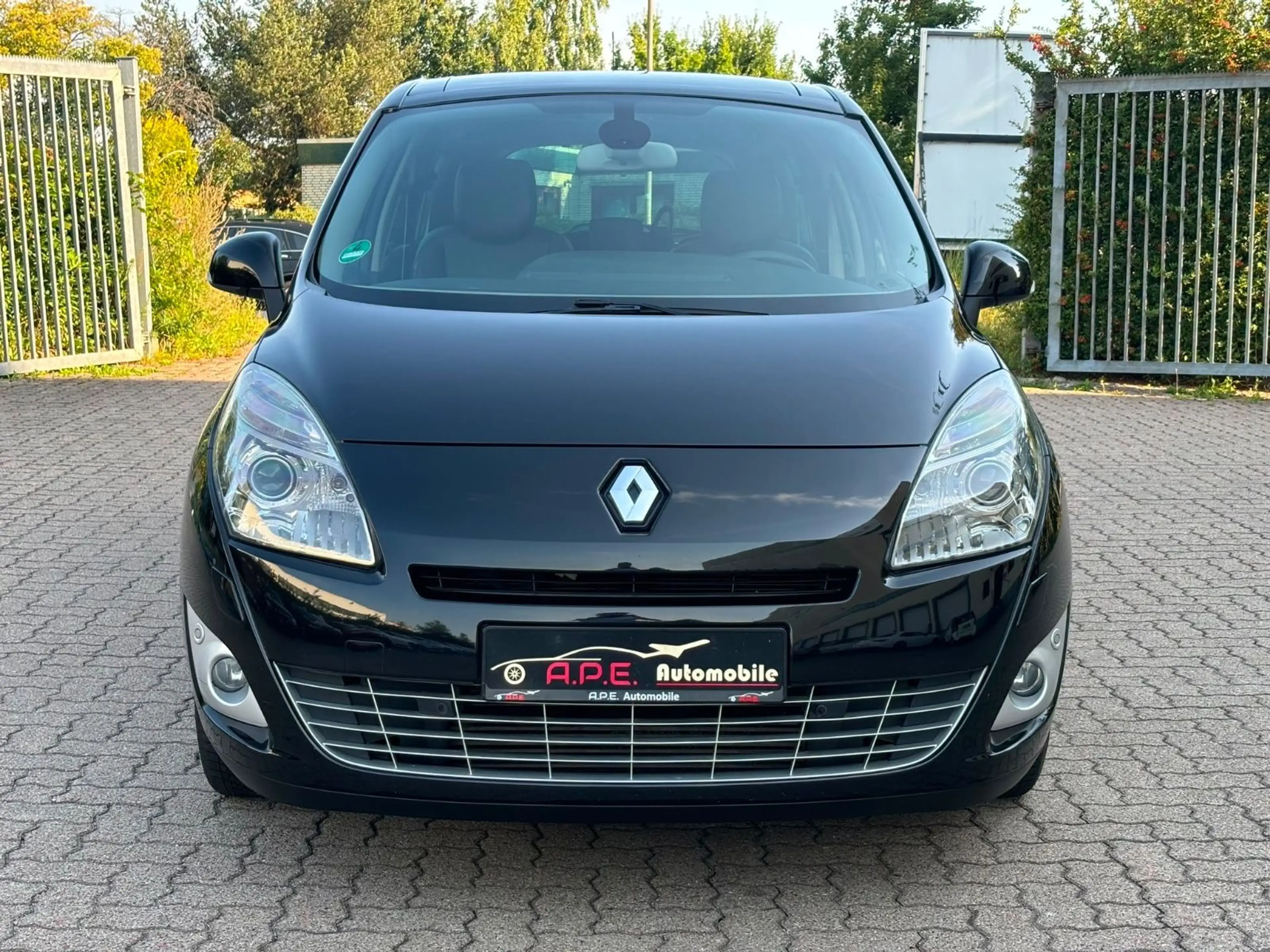 Renault Scenic III BOSE Edition Automatik TÜV NEU — photo 2
