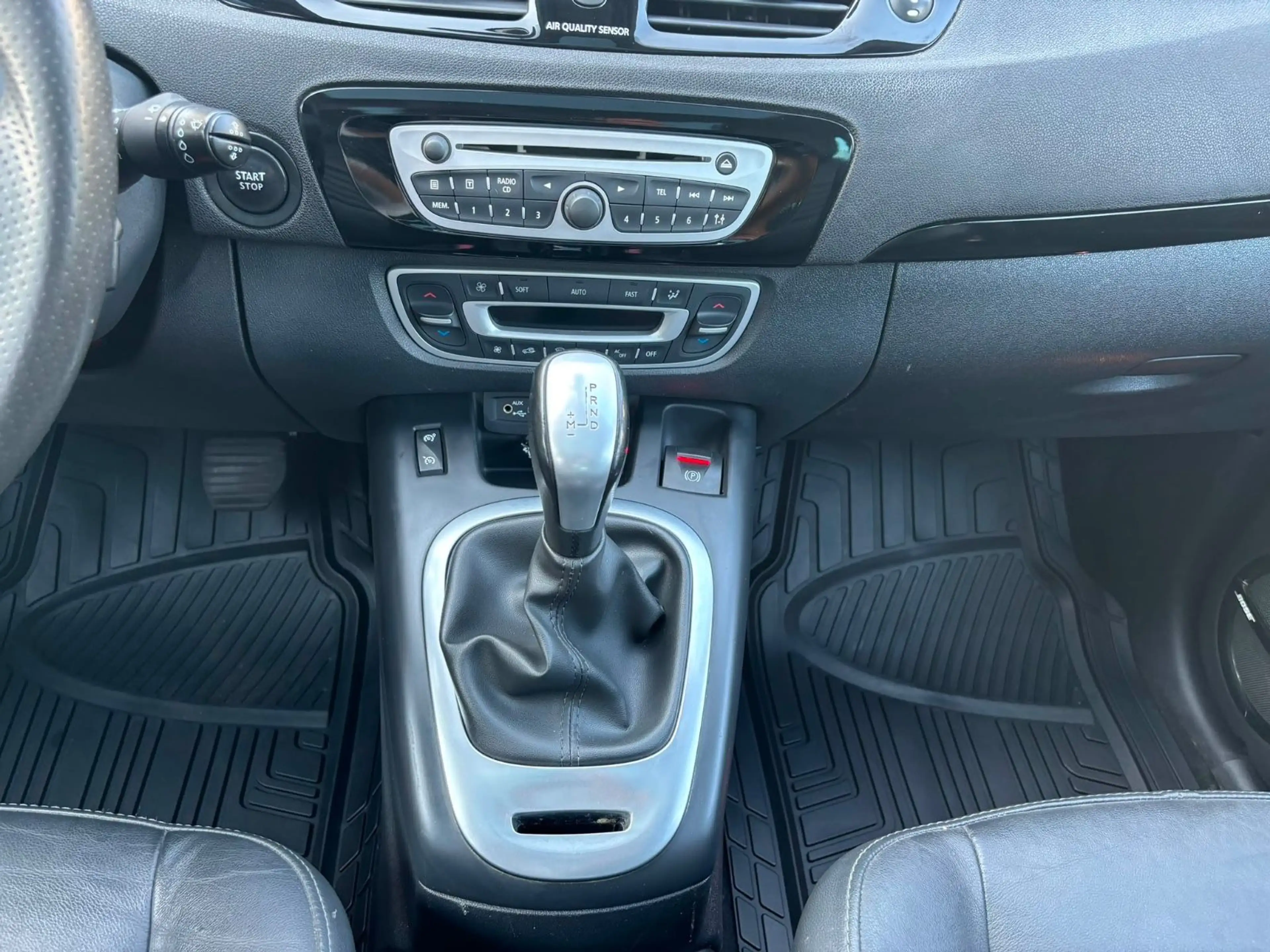 Renault Scenic III BOSE Edition Automatik TÜV NEU — photo 15