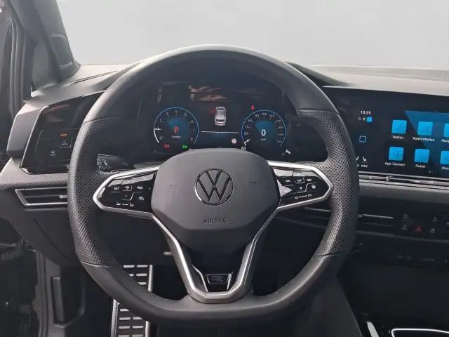 Volkswagen Golf view 9