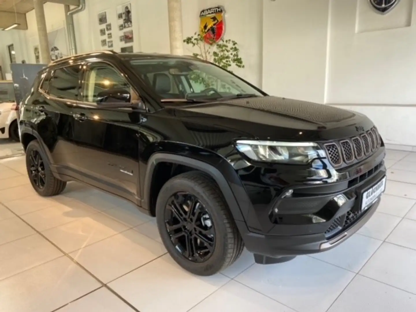 Jeep Compass PHEV 4xe Upland Schwarz - 2
