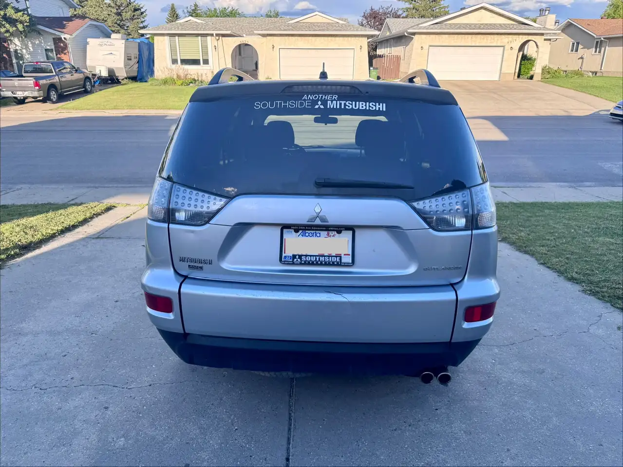 Mitsubishi Outlander photo Mitsubishi Outlander