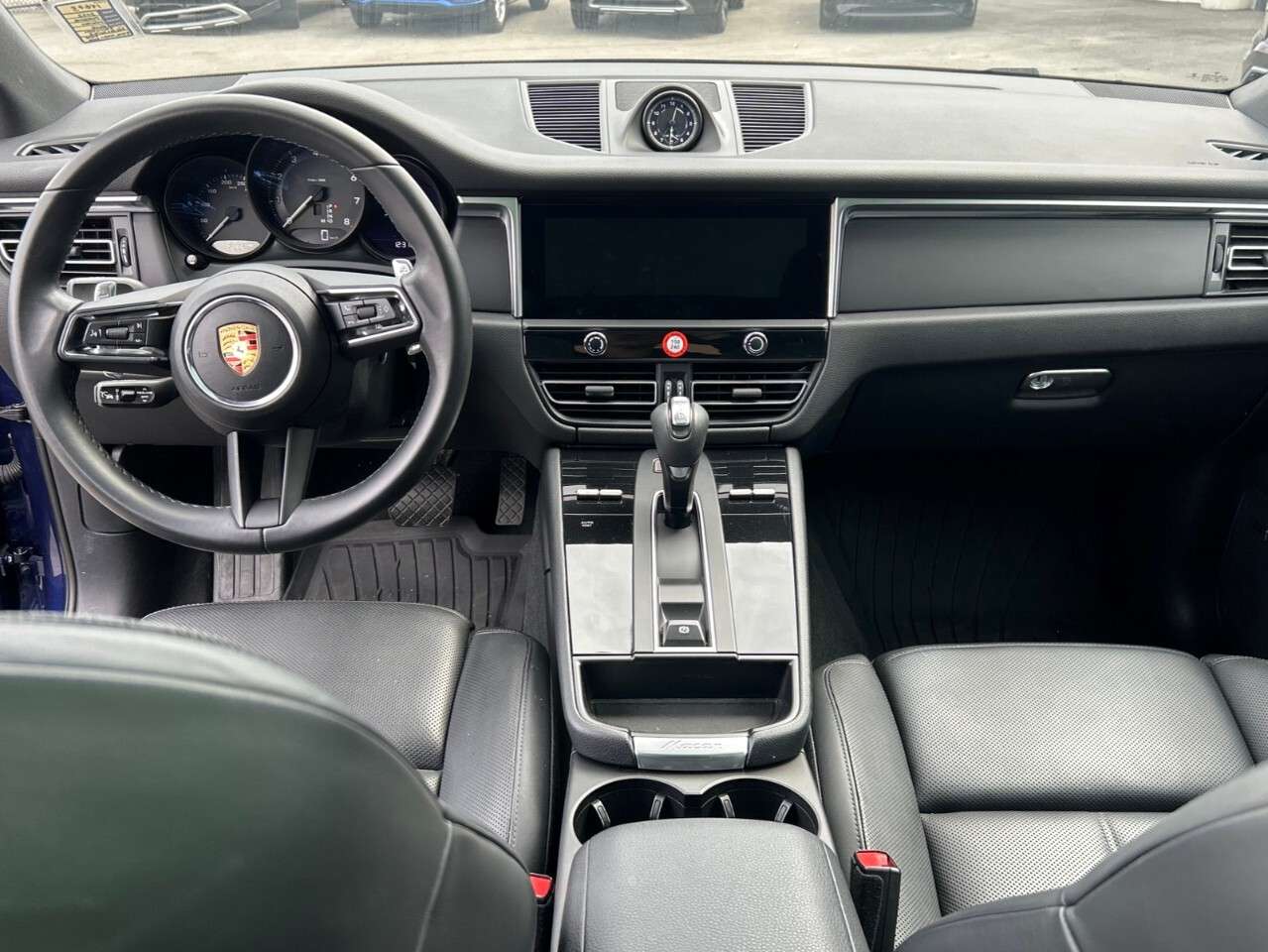 2022 Porsche Macan AWD thumb 12