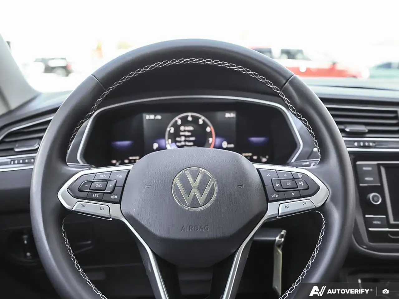 Volkswagen Tiguan снимка Volkswagen Tiguan