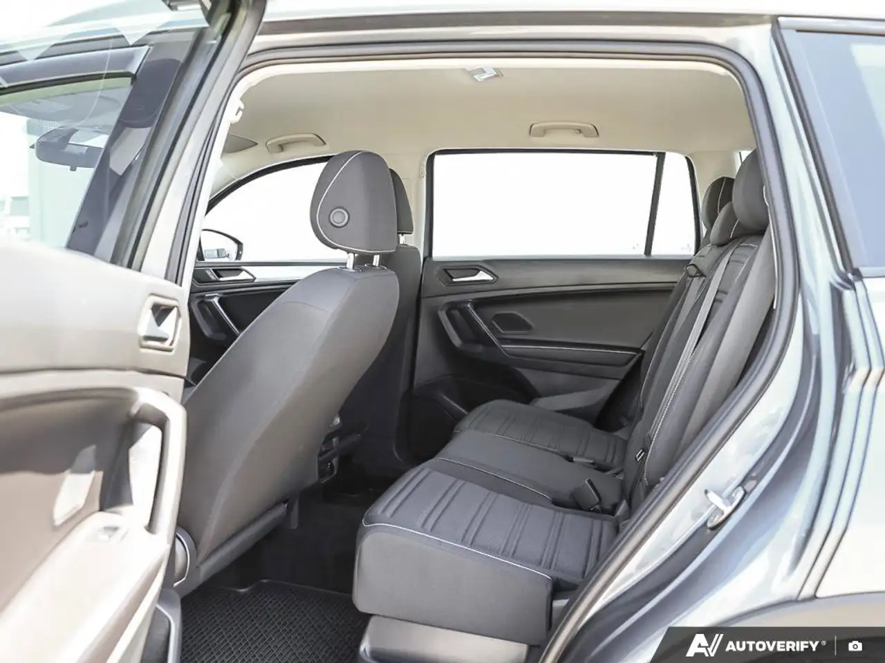 Volkswagen Tiguan снимка Volkswagen Tiguan
