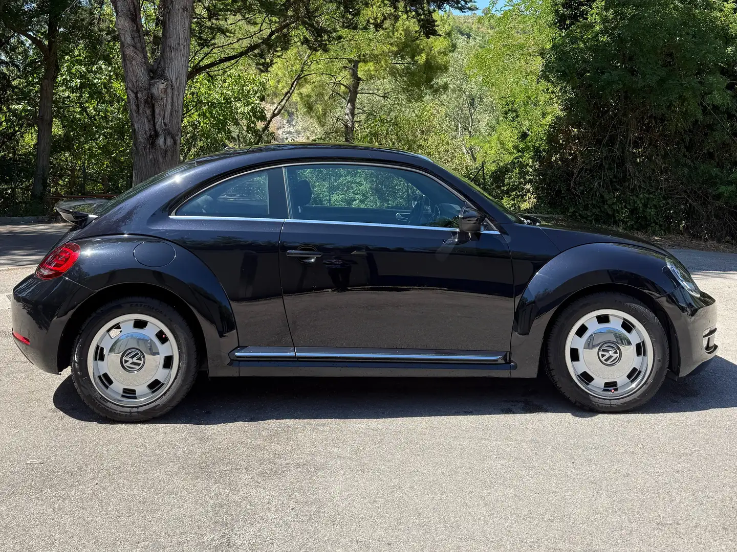 Volkswagen Maggiolino Maggiolino 2011 1.6 tdi Design 105cv - 1