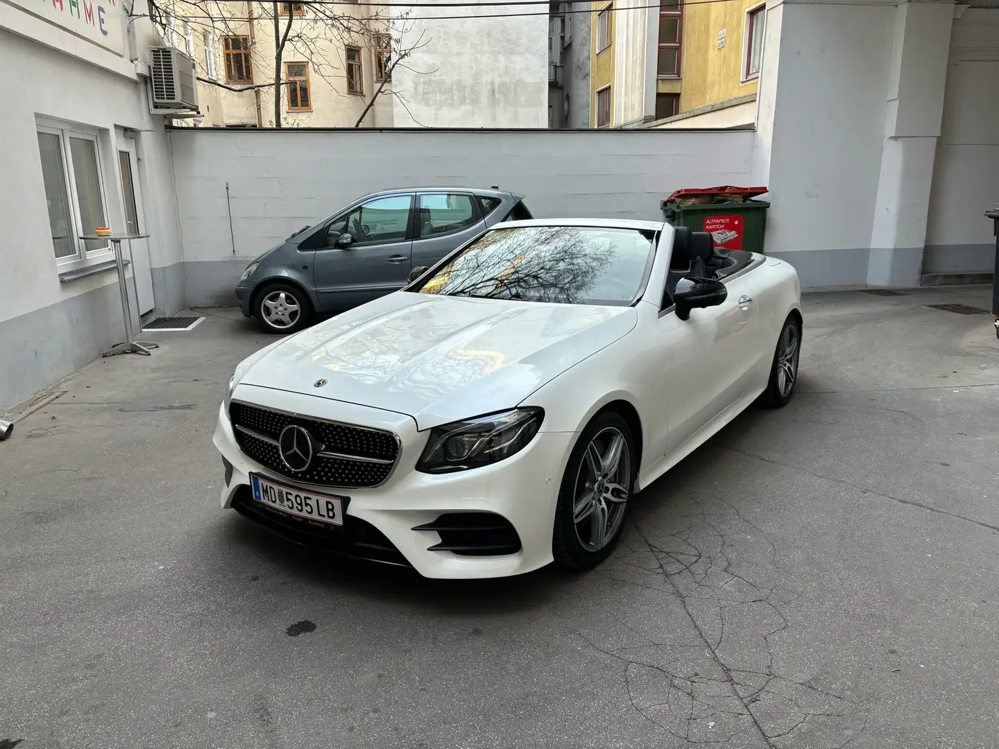 Mercedes-Benz E 300 *AMG PAKET*; Prominenter Vorbesitzer Weiß - 1