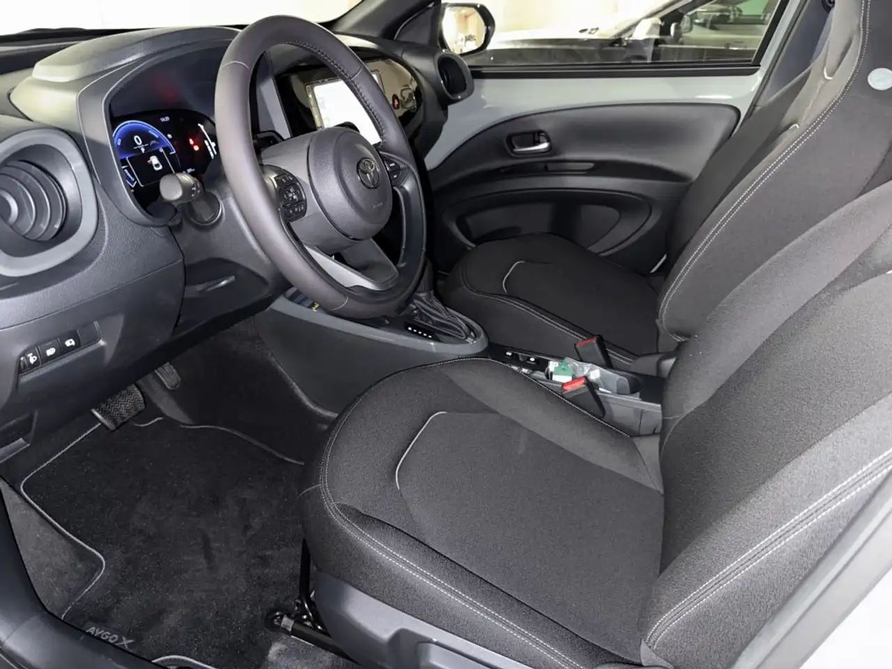 Toyota Aygo X Hybrid Teamplayer CarPlay,ACC,Kamera,Sitzhzg.,LED 8