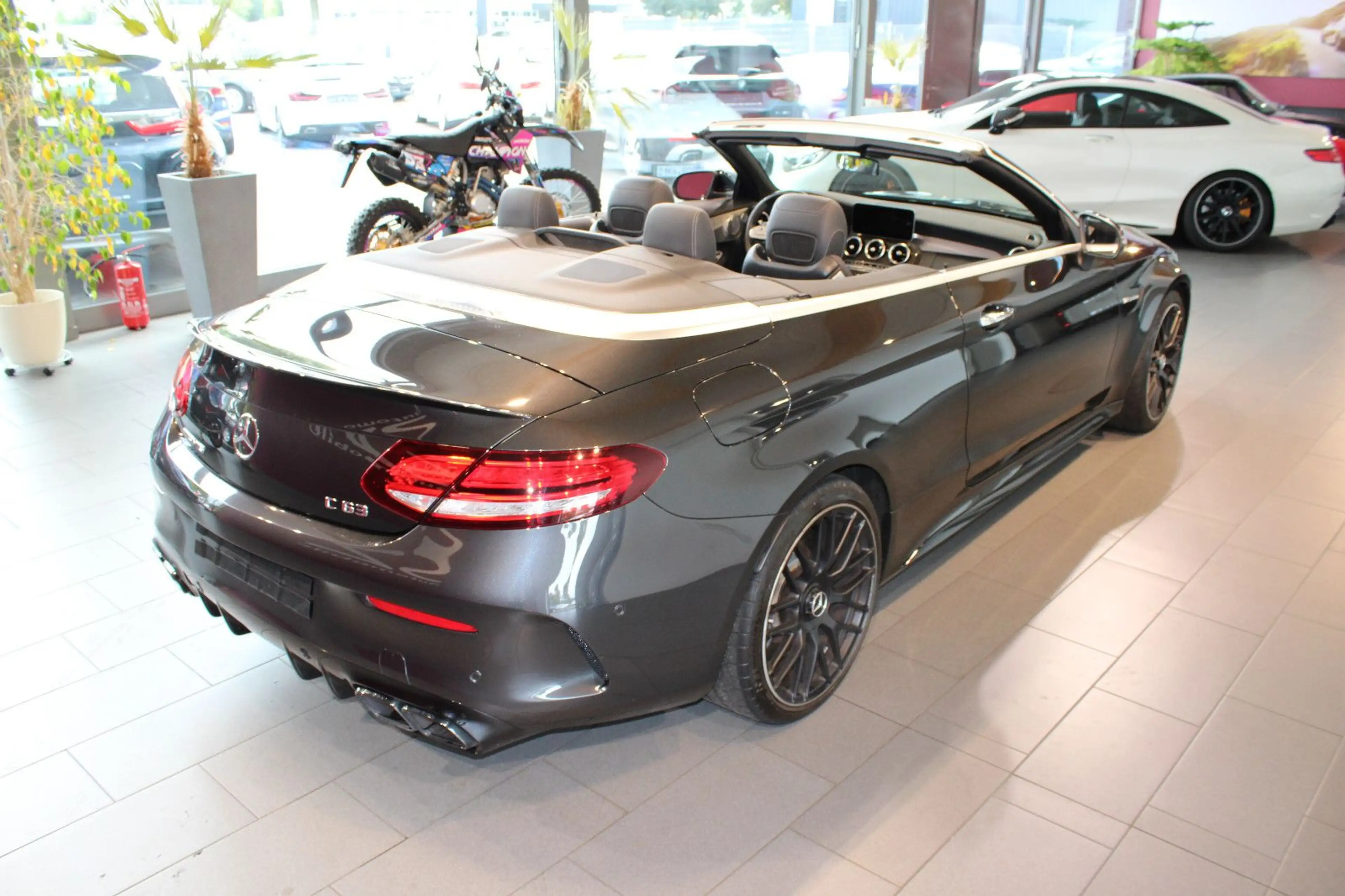 Mercedes-Benz C 63 AMG Sportabgas. Burmester LED SHZ Airscarf — photo 11