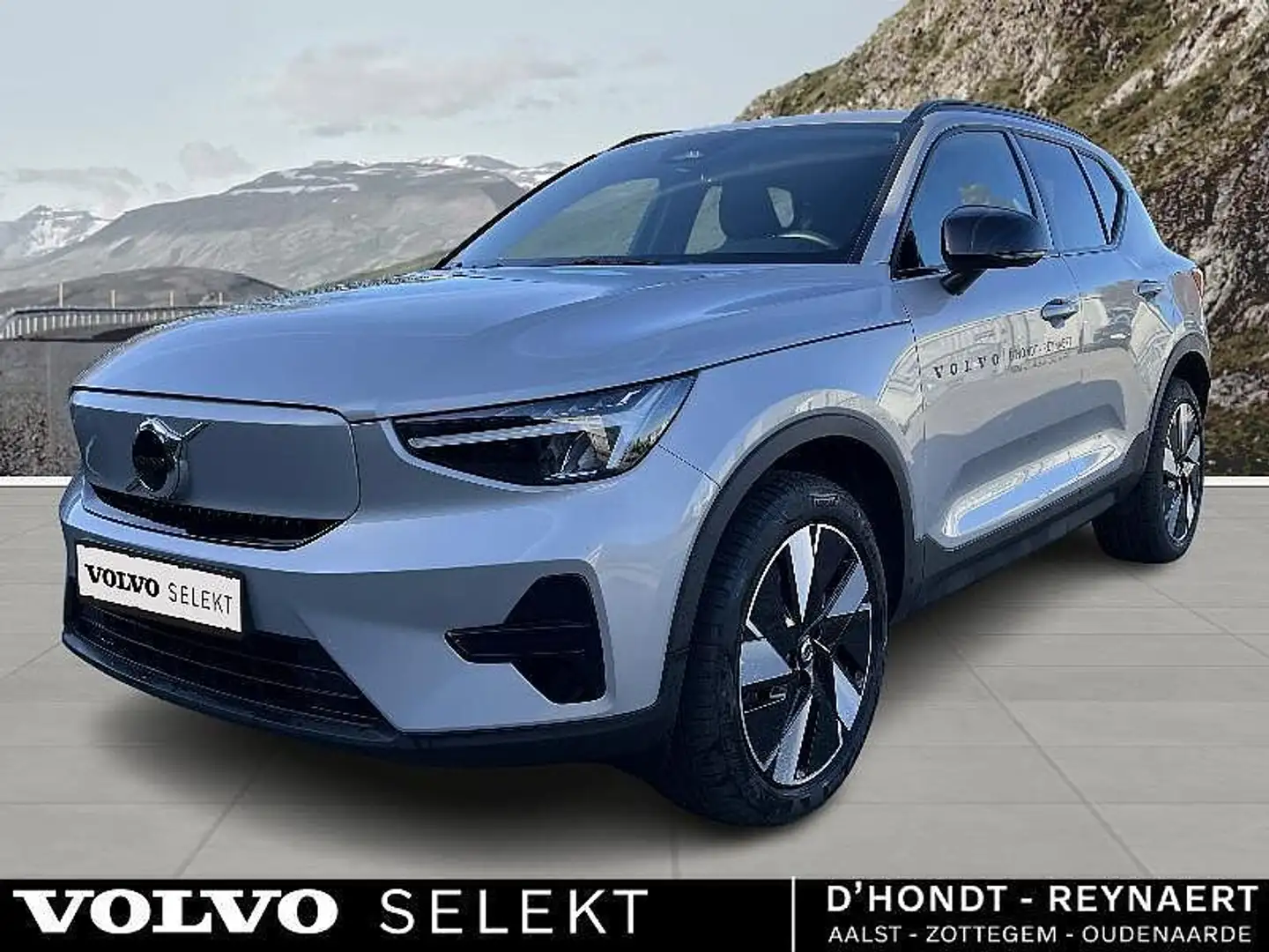 Volvo EX40 Plus, Single Motor Extended Range, Elektrisch Срібний - 1