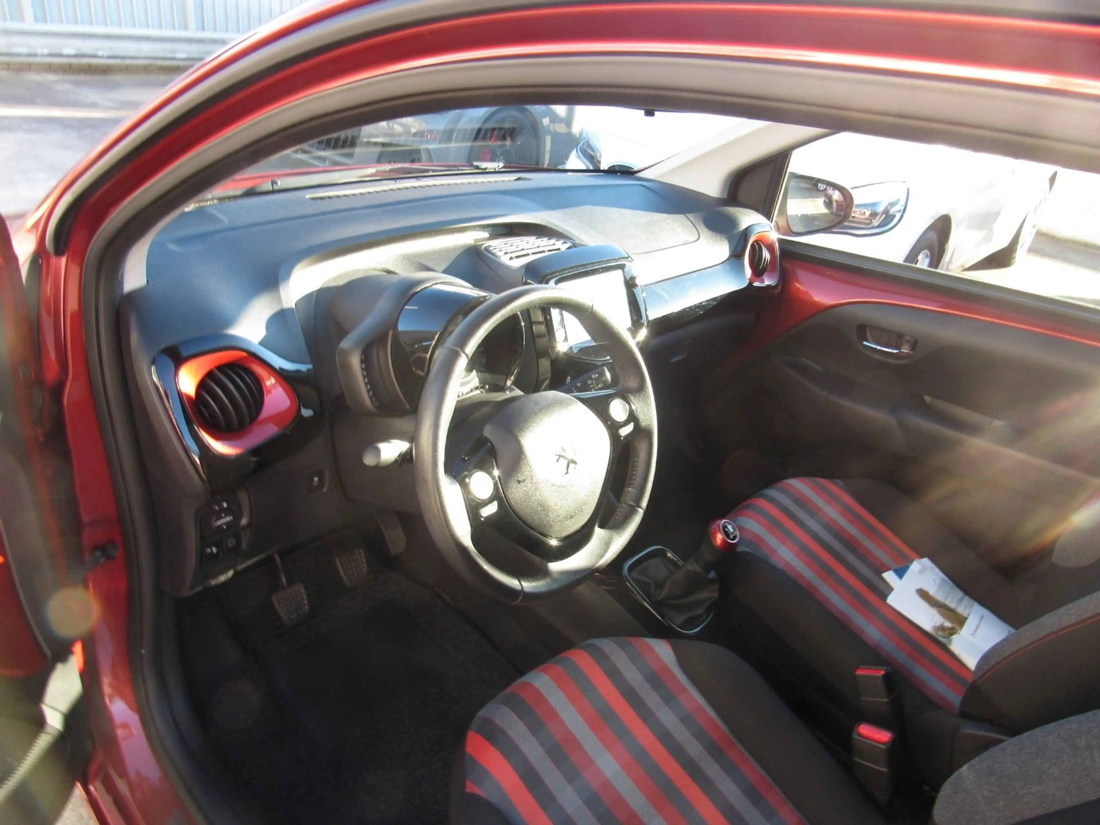 Peugeot 108 TOP Collection,FALTDACH,KLIMA. — photo 6