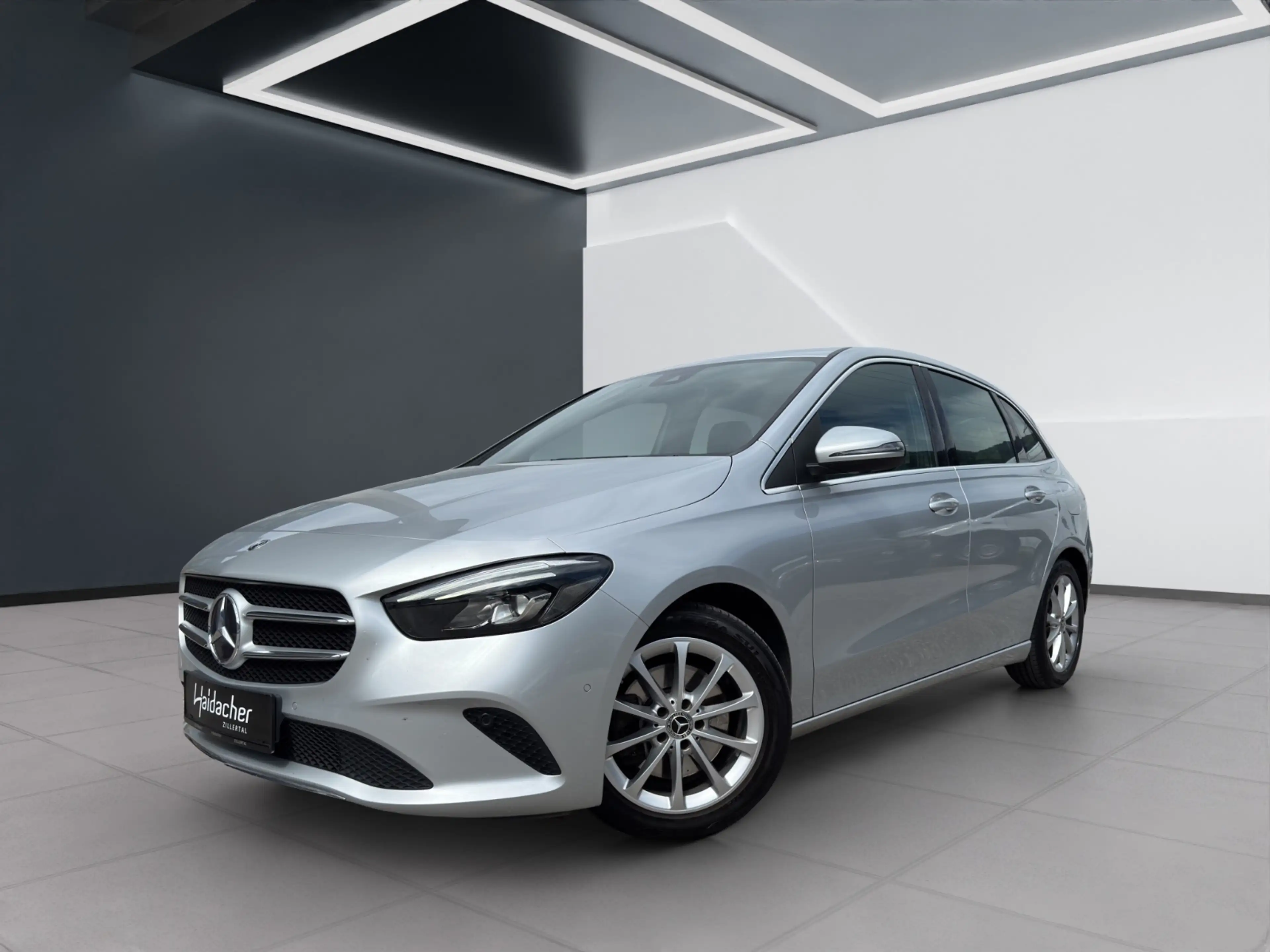 Mercedes-Benz B 220 d Leder RKam Klima Shz Navi — photo 2